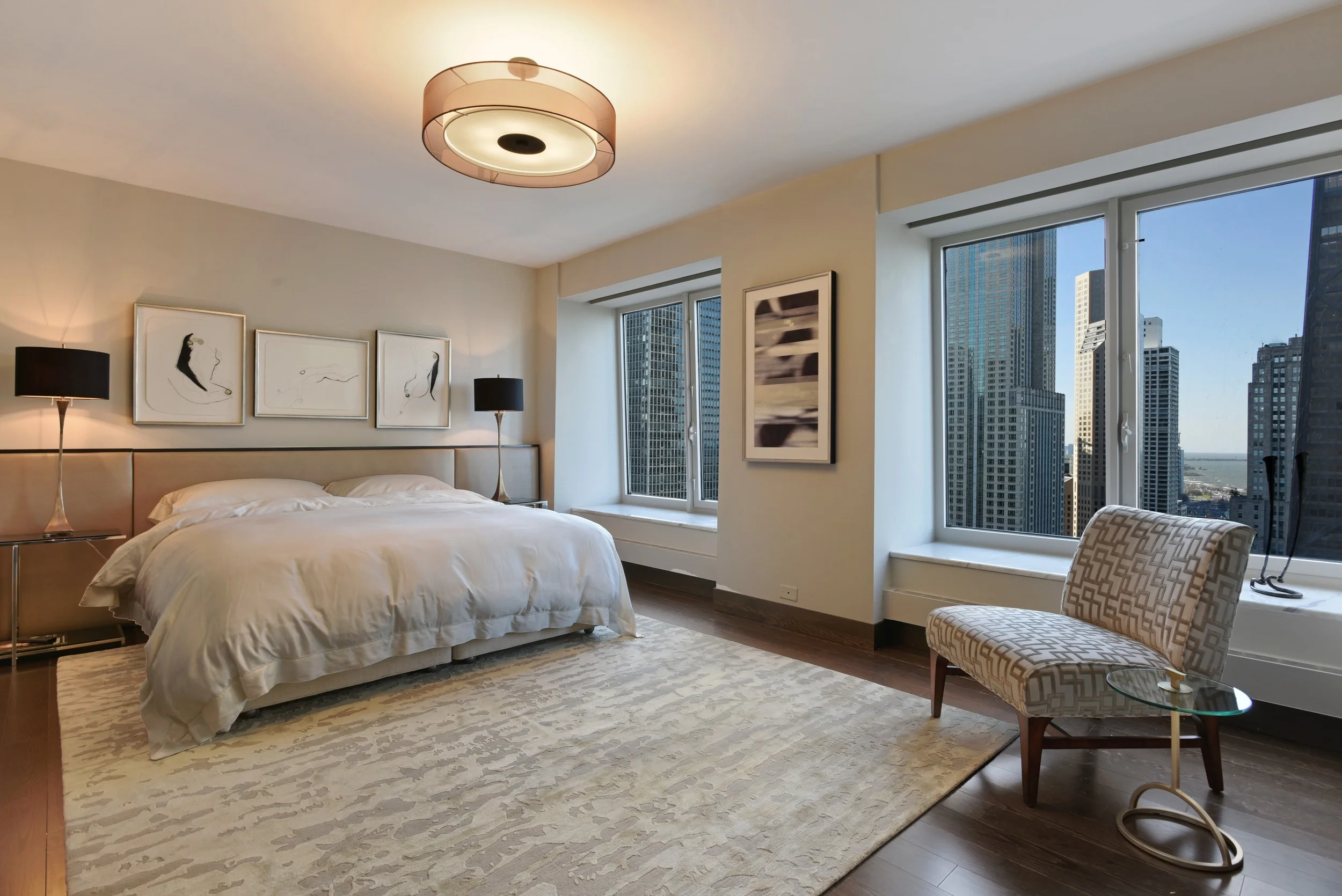 15_161EChicagoAve_Unit2401_14_MasterBedroom_HiRes.jpg