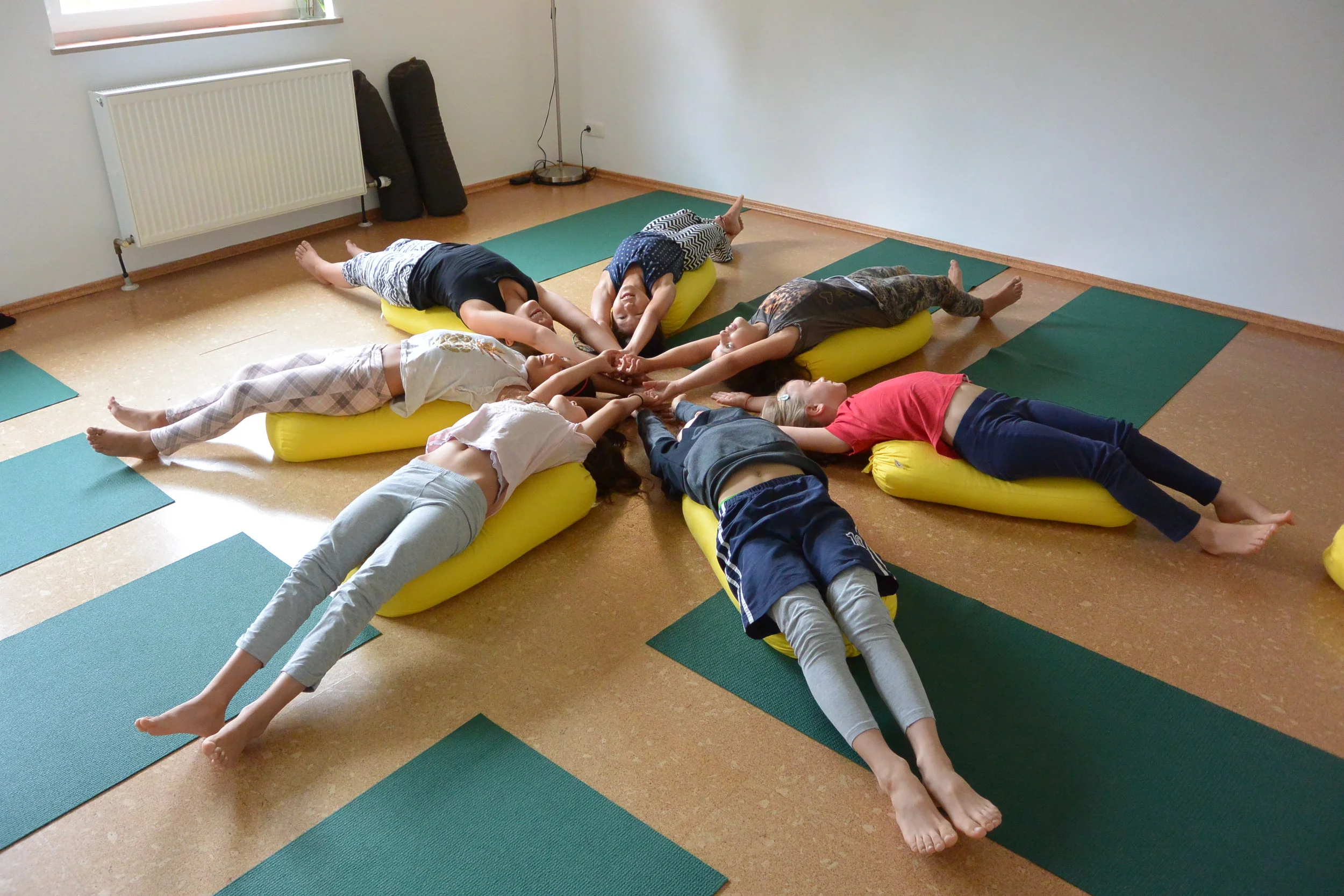 Kinder-Yoga-Englisch Camp 2016