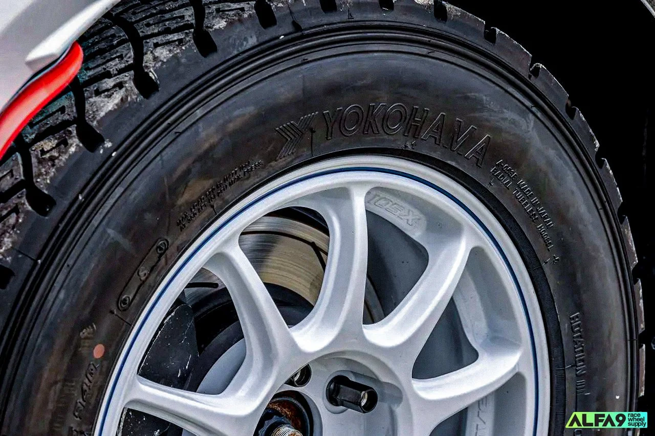 weds_sport_tc105x_gravel_rally_close2.jpg
