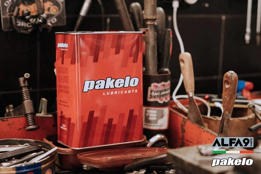 Pakelo-lubricants-Factory-Racing-Alfa-Romeo-CLASSIC.jpg