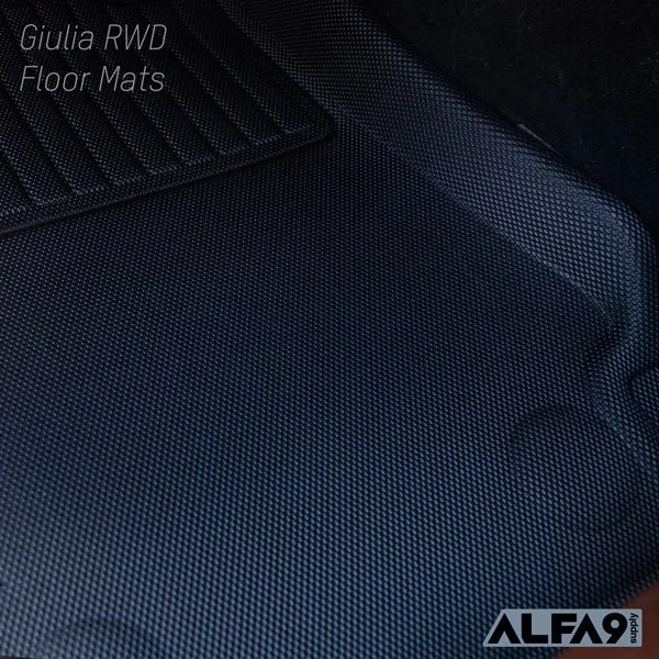 3D-MAX-pider-floors-mats-Alfa-Giulia-driver.jpg