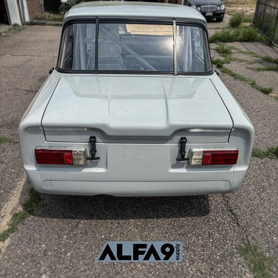 TR_Giulia_Historic_GFK_hood_deck_alfa9supply_sqr_04.jpg