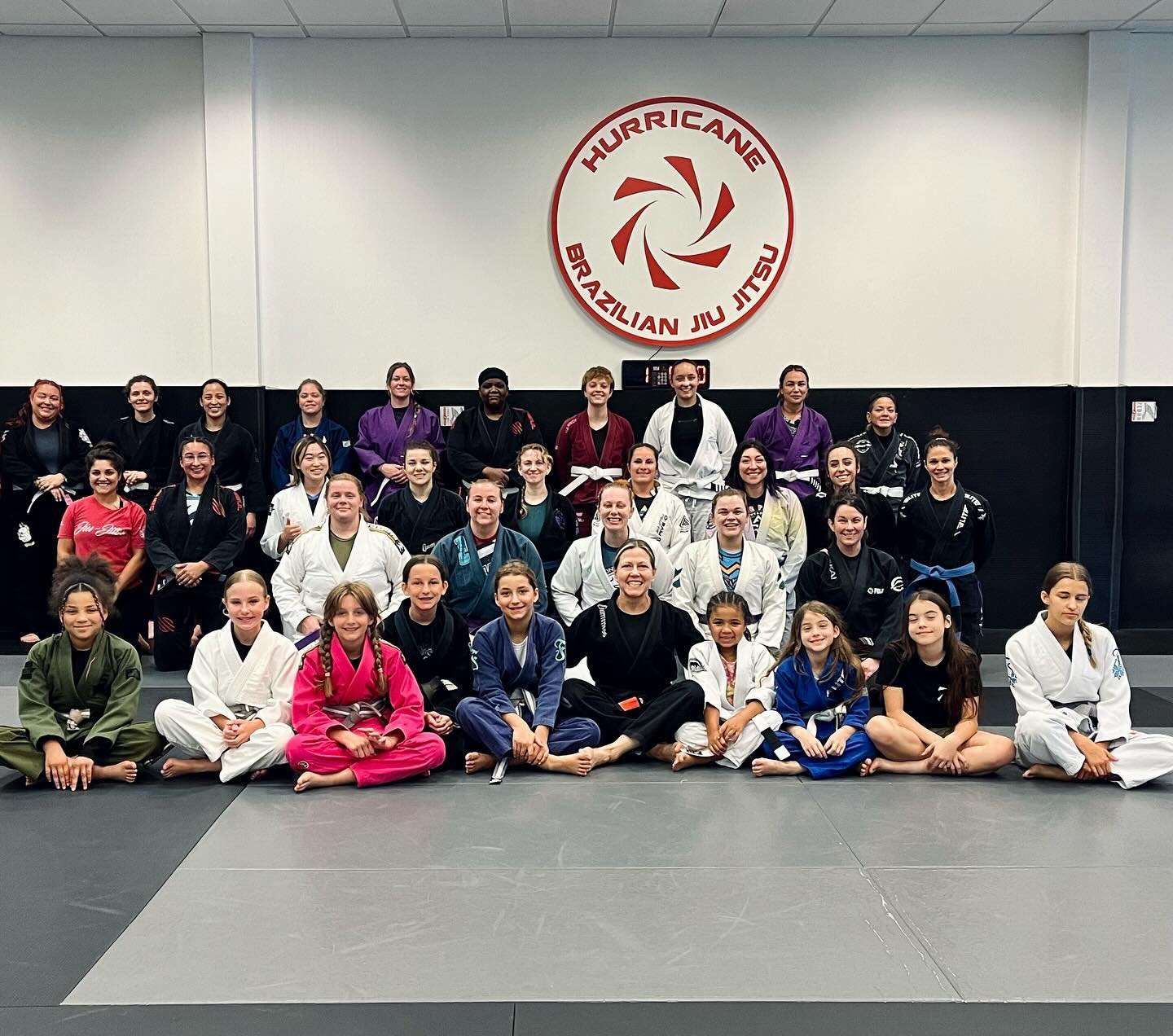 @darlased hosts yet another successful Women&rsquo;s Open Mat here at Hurricane. These events are always delivery with intensity and camaraderie - but they don&rsquo;t happen often enough.

Here&rsquo;s the good news: she teaches our Women&rsquo;s Cl
