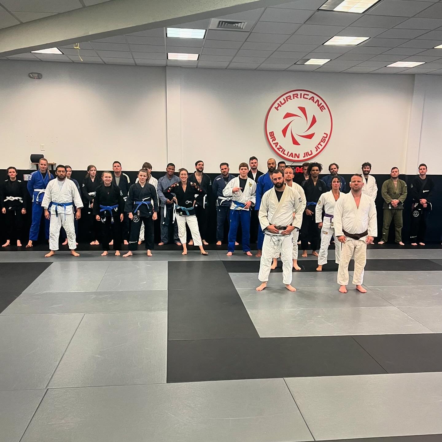 *NEW* Friday Night Basics Course gets an upgrade. Now 90 minutes long with sparring included at the end.

⚠️ do not sleep on this basics course. Every single student - from white to black - can pick up some interesting tools at these classes.

Every 