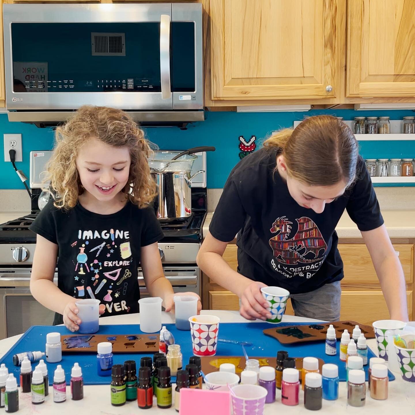 Get yourself some &ldquo;melt and pour&rdquo; soap, your favorite fragrances, and mica powders and join us in this fun, easy craft project that&rsquo;s sure to keep the whole family interested...and clean! (Link in bio!)
*
*
*
#kidsyoutubechannel #ki