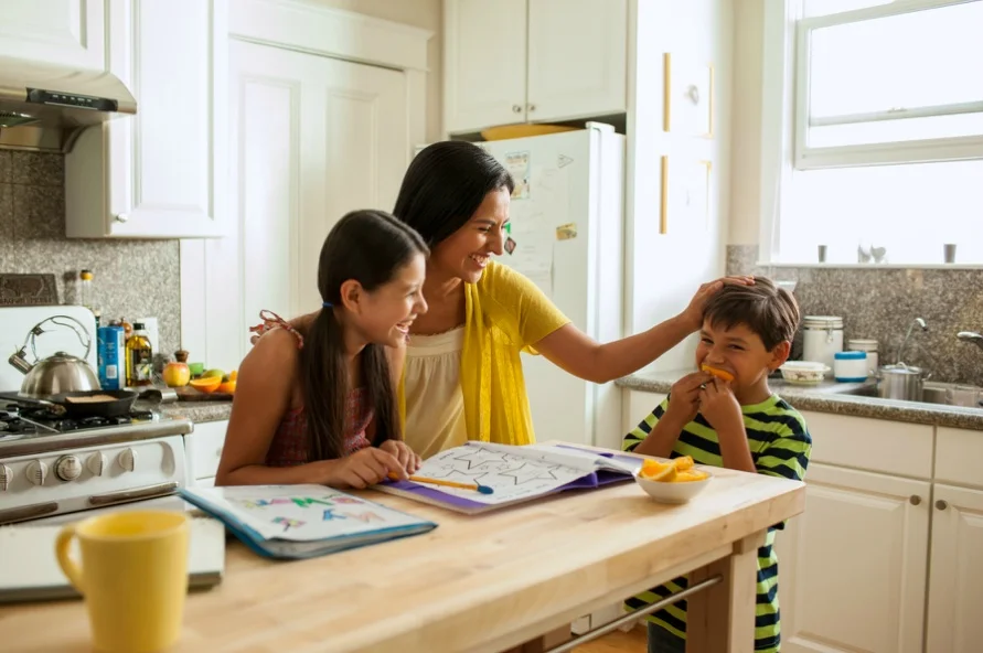 Wells Fargo_family_kitchen_KeithHedgecock.jpg