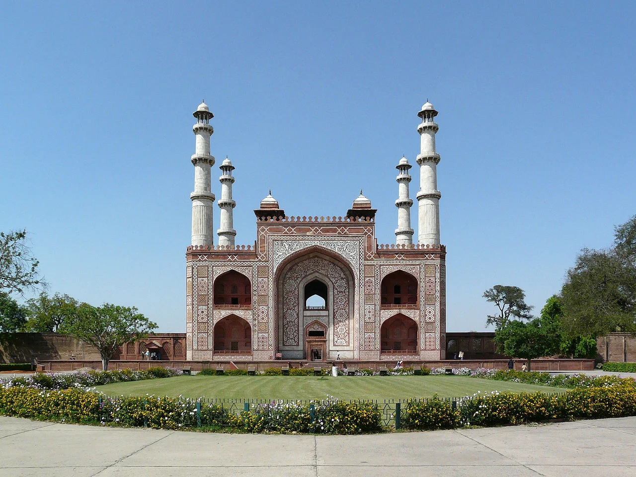 South gate of Akbar's Tomb, in Sikandra