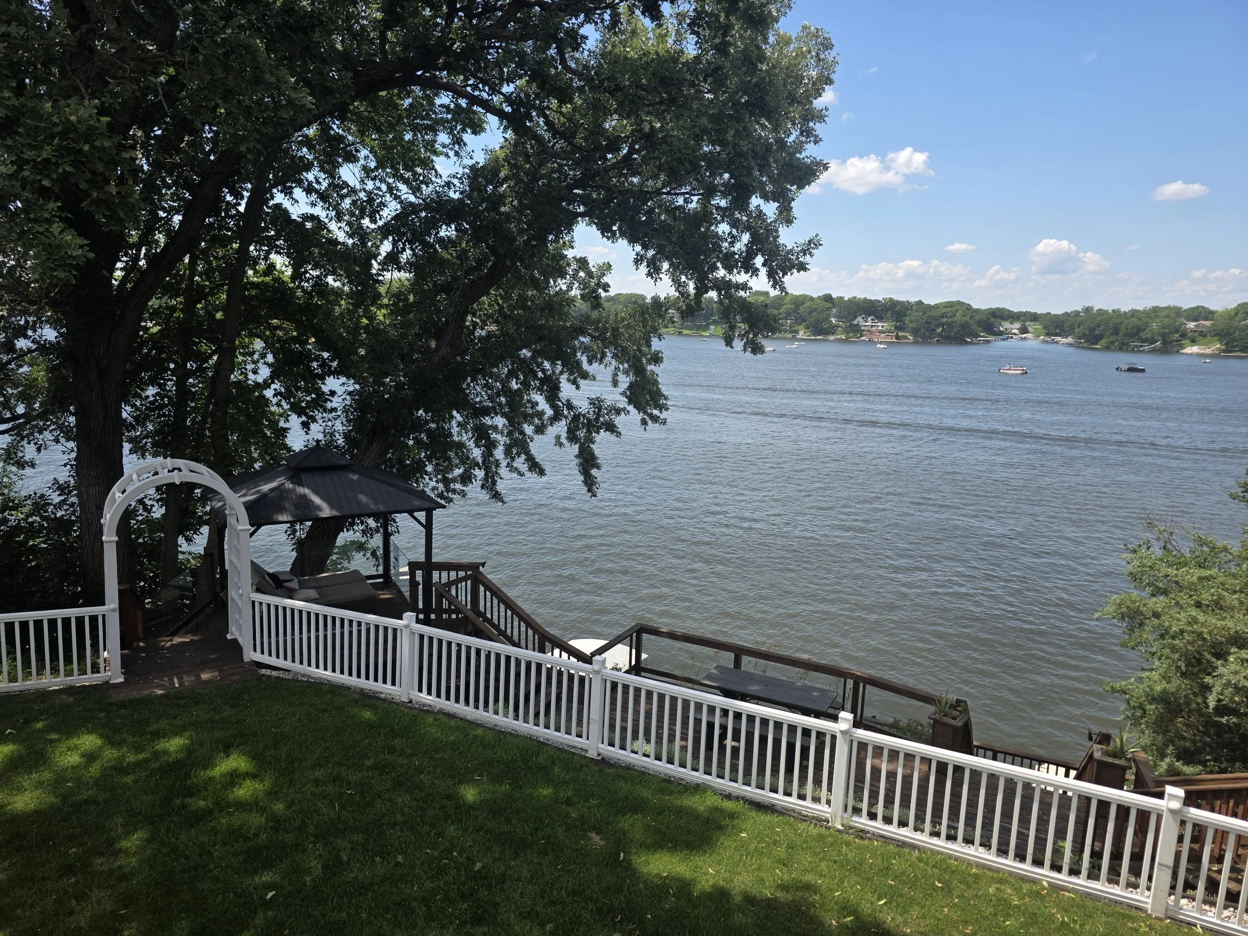 Lakeside Sound Retreat: When Everything Just Flows