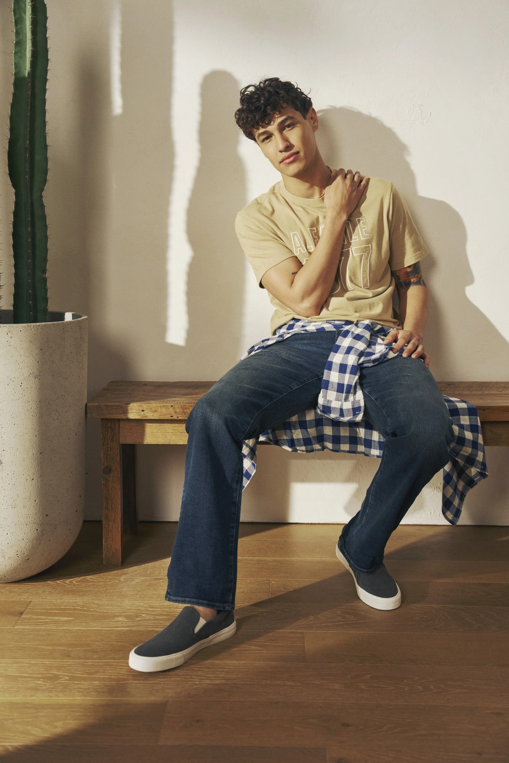 INTL_AE_Summer_2023_Gabriel_Look2_0396_v01.jpg