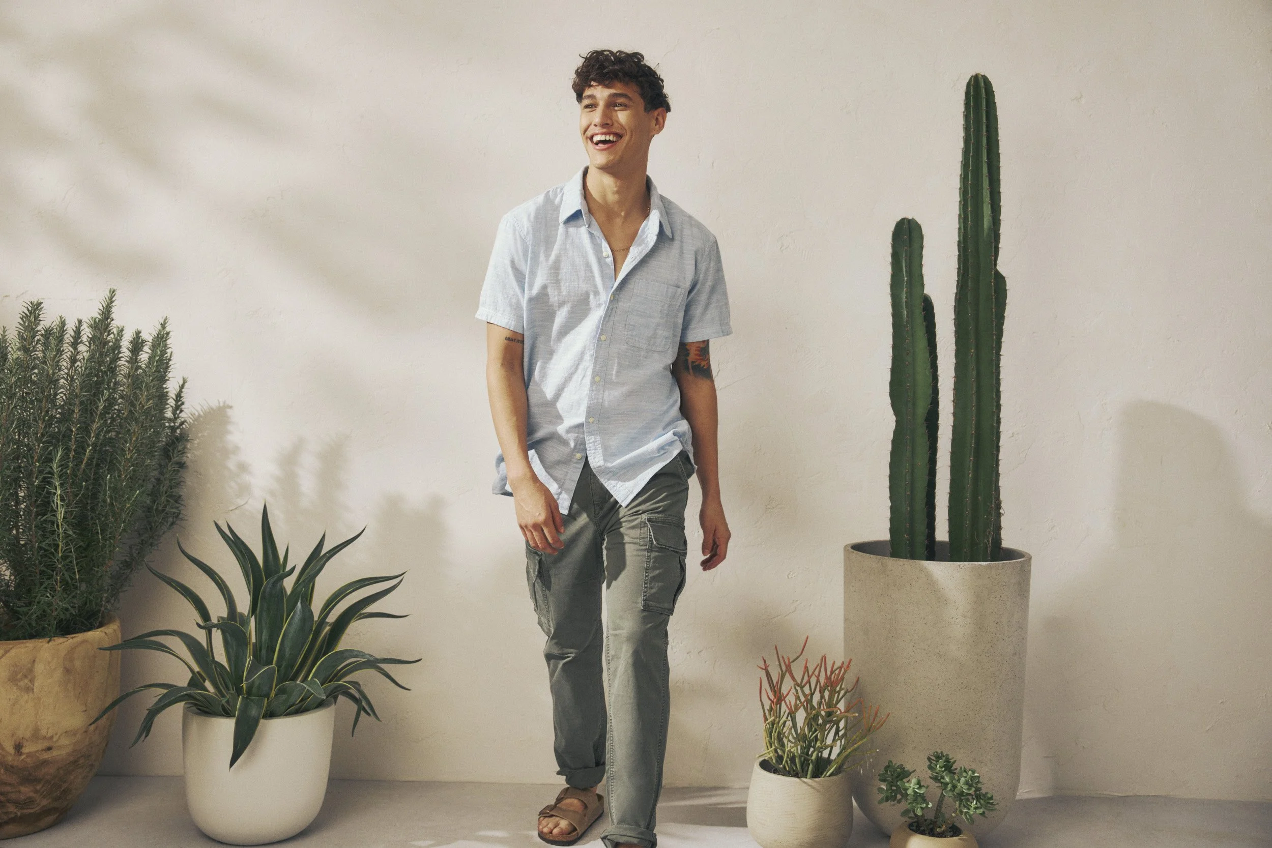 INTL_AE_Summer_2023_Gabriel_Look7_0543_v02.jpg