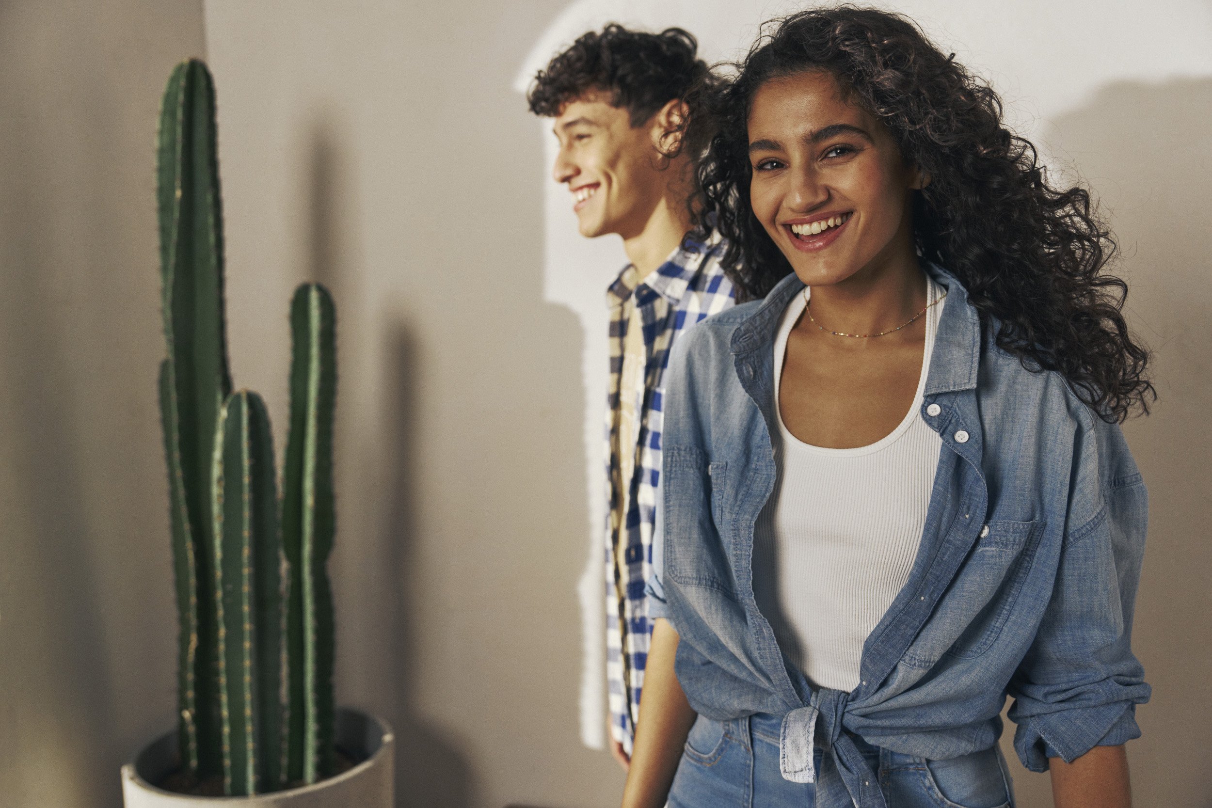 INTL_AE_Summer_2023_Group Double_Look1_0123_v01.jpg