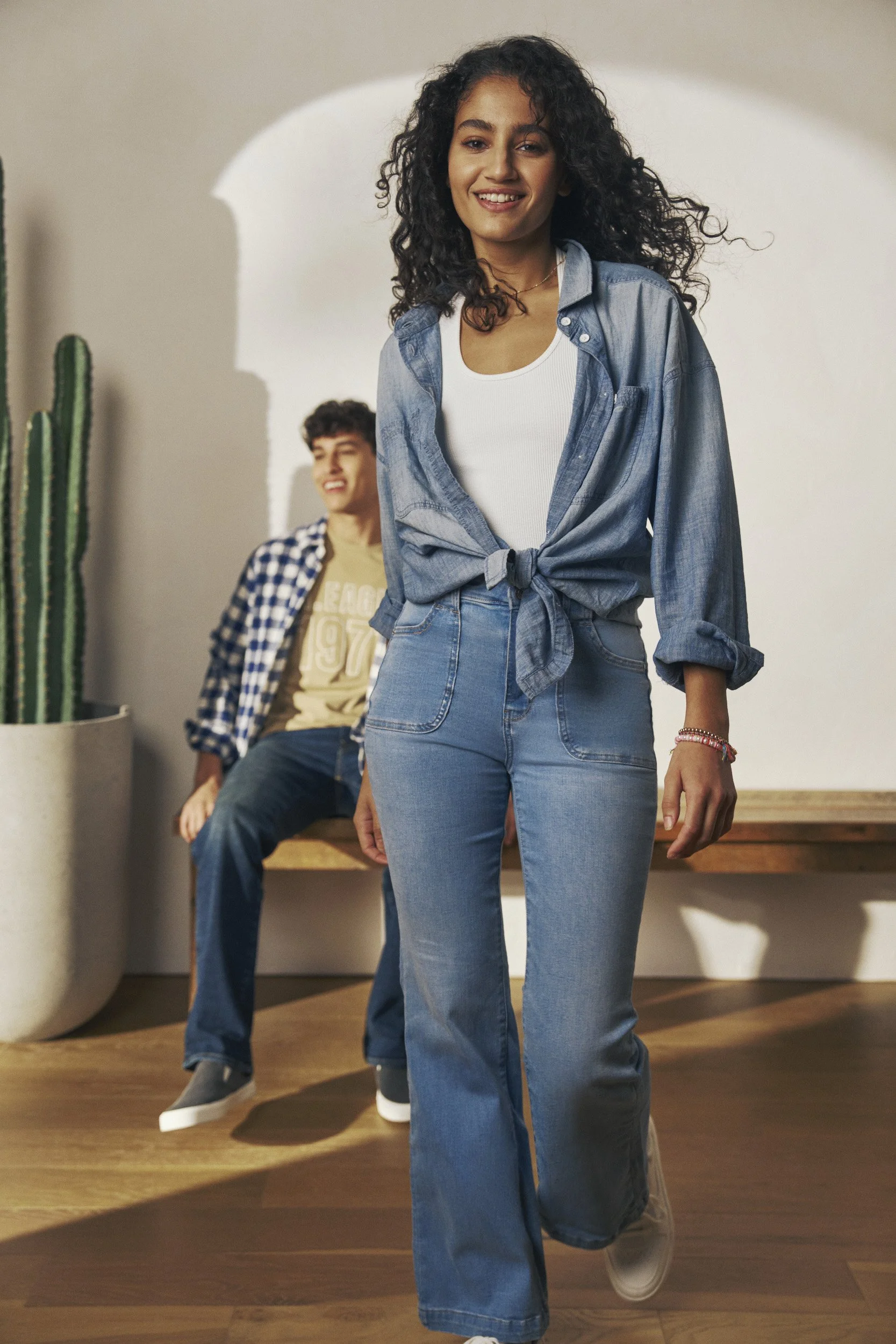 INTL_AE_Summer_2023_Group Double_Look1_0322_v02.jpg