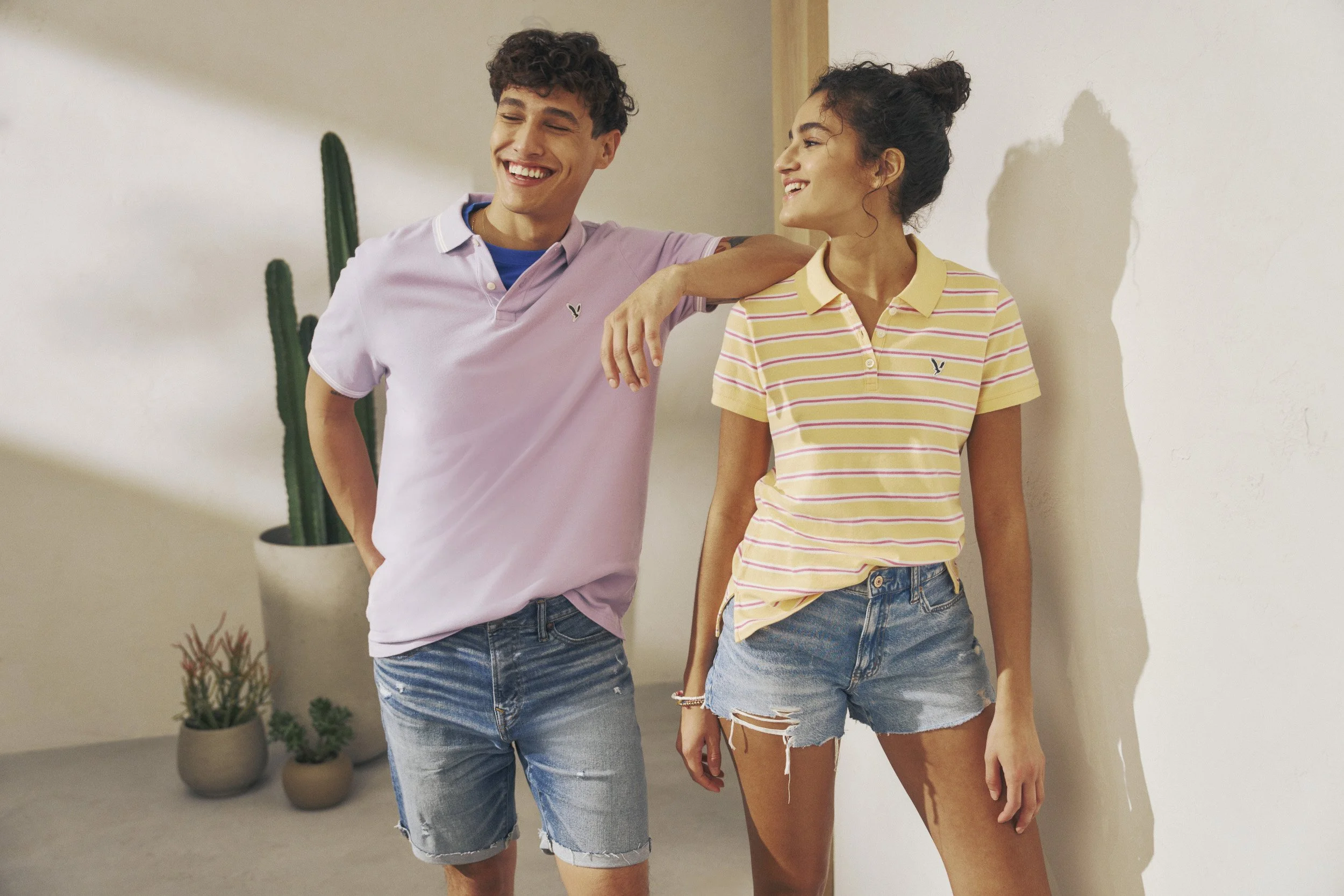 INTL_AE_Summer_2023_Group Double_Look3_5915_v01.jpg