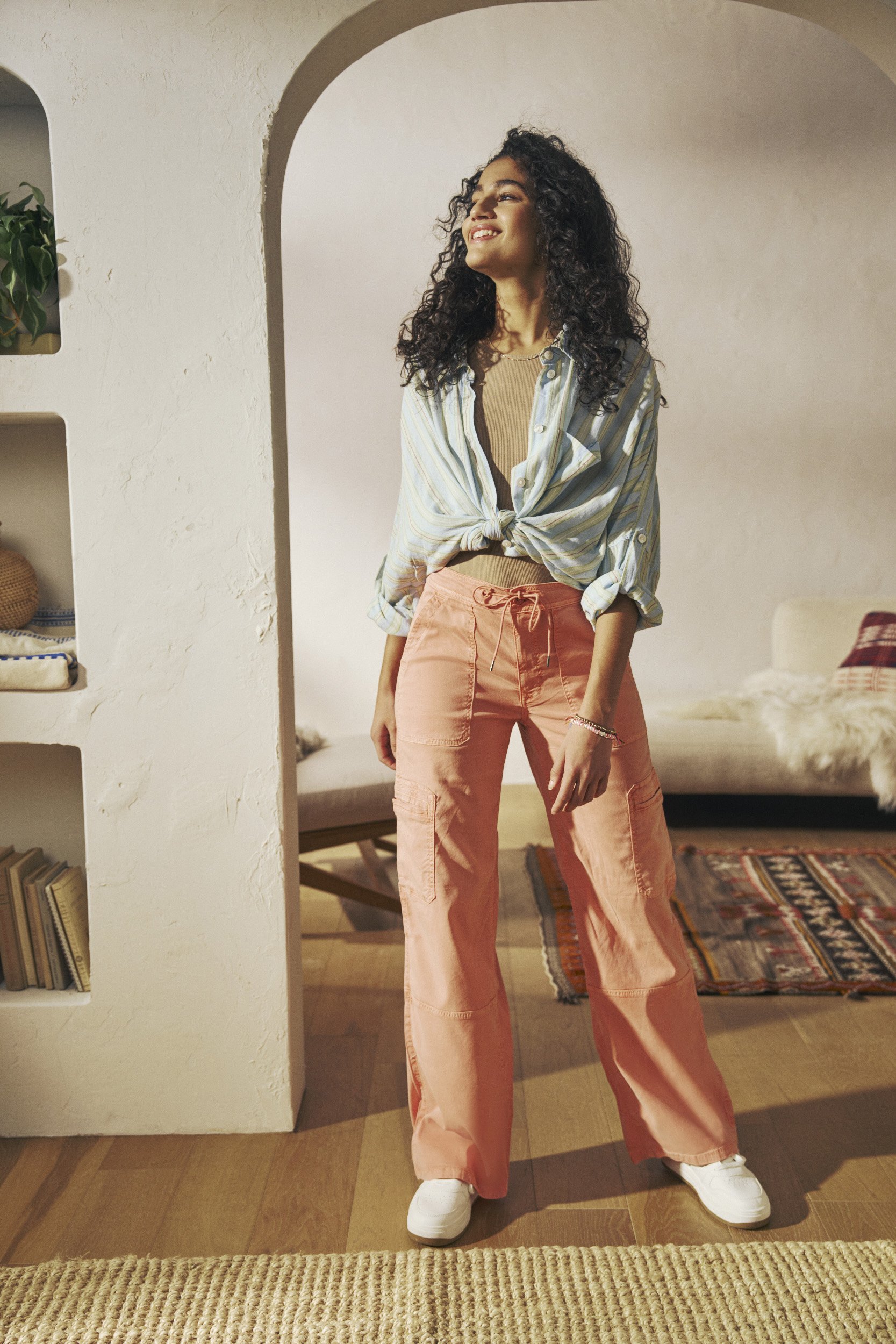 INTL_AE_Summer_2023_Sarah Daoui_Look7_3344_v01.jpg