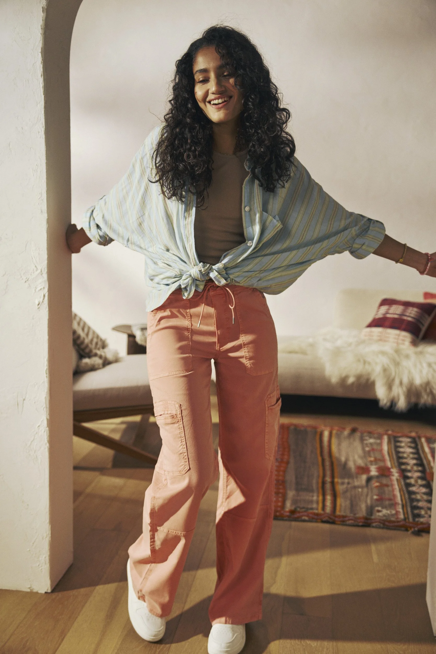 INTL_AE_Summer_2023_Sarah Daoui_Look7_3432_v01.jpg