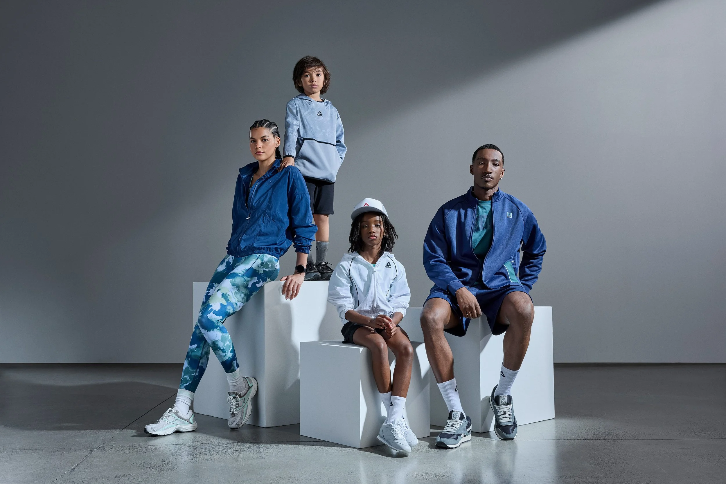 RB26-S1_SHOT-12_FAMILY-FASHION_3861_FINAL.jpg