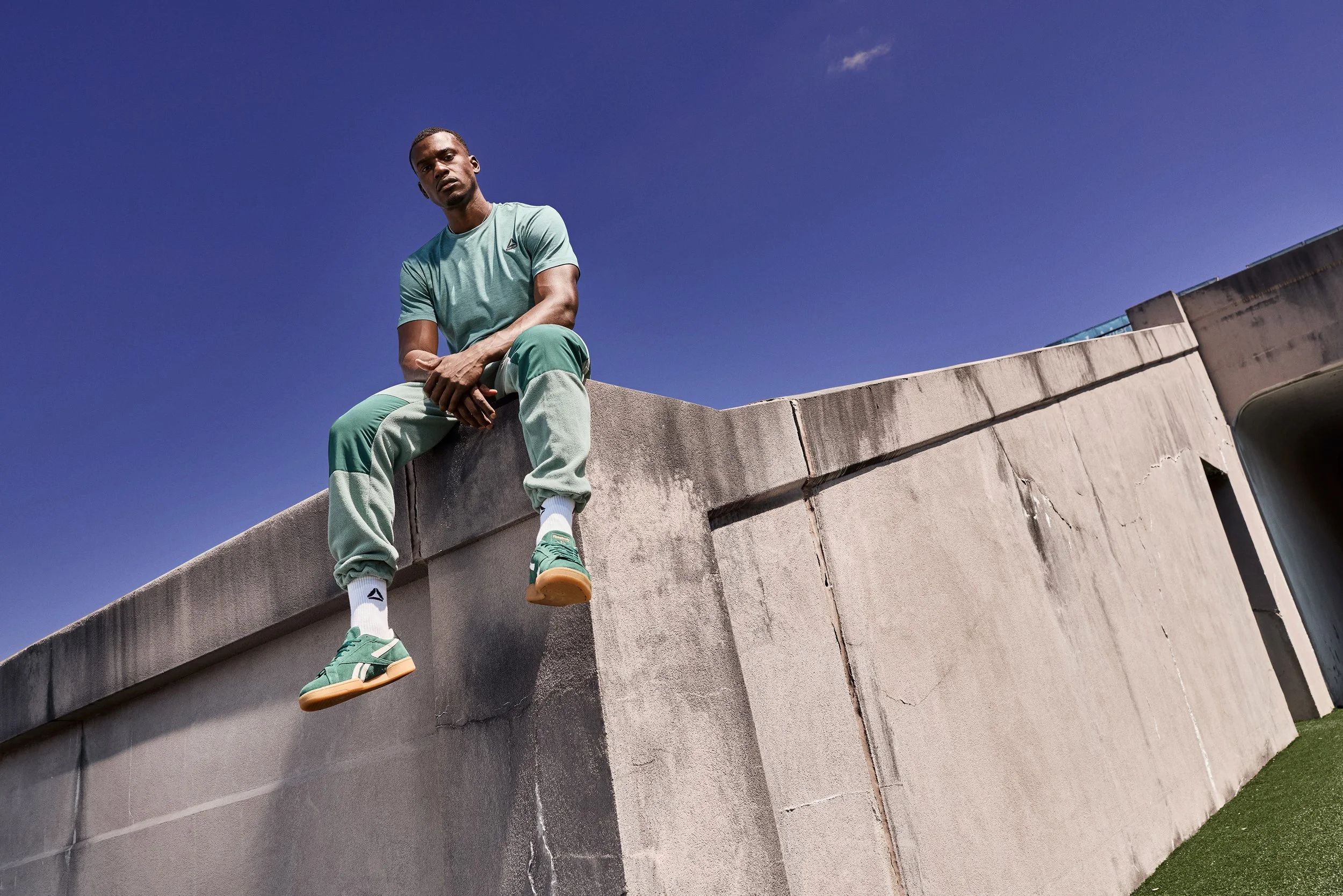 DAY_1_RB25-SHOT_4_S4-MENS_SURGE_HOODIE_OTG_JOGGER_01580.jpg
