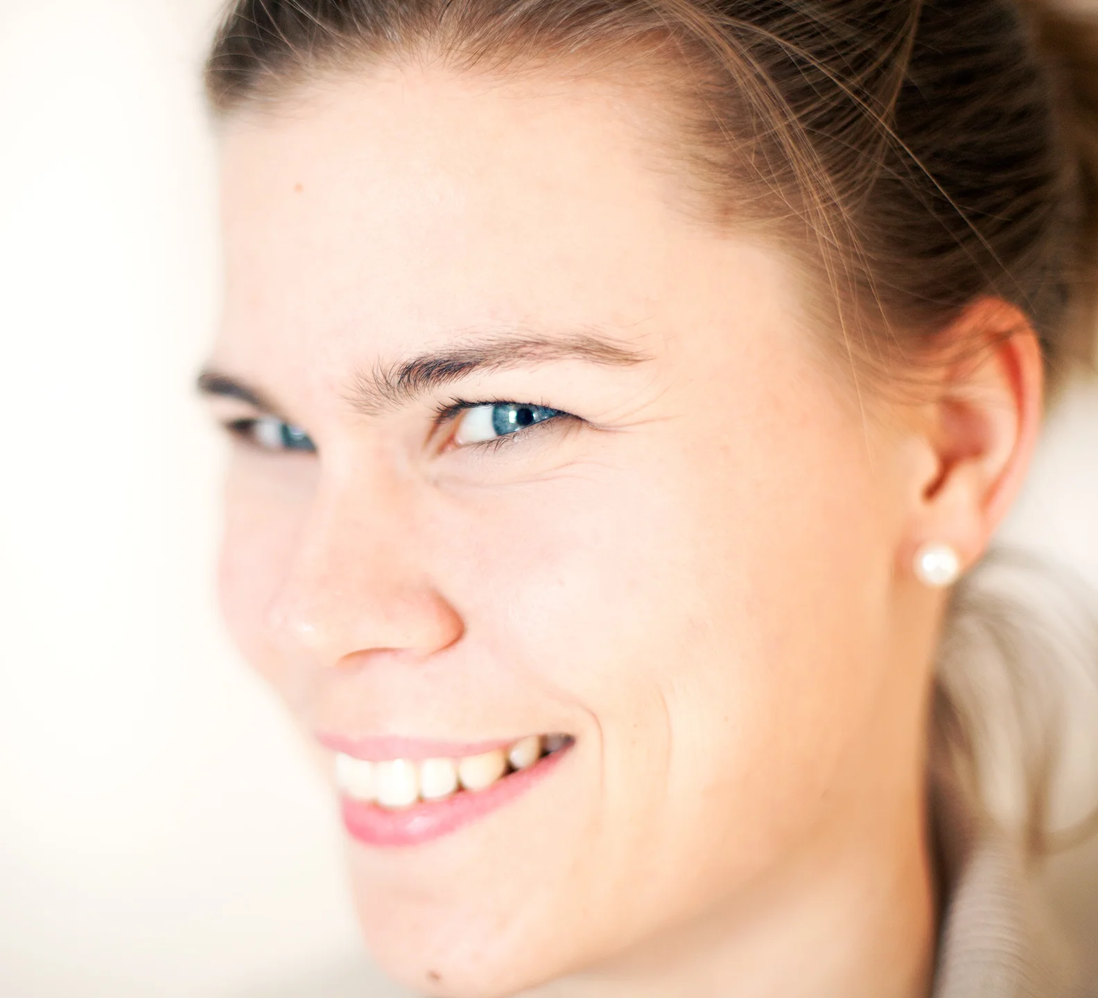analine-new-web.jpg