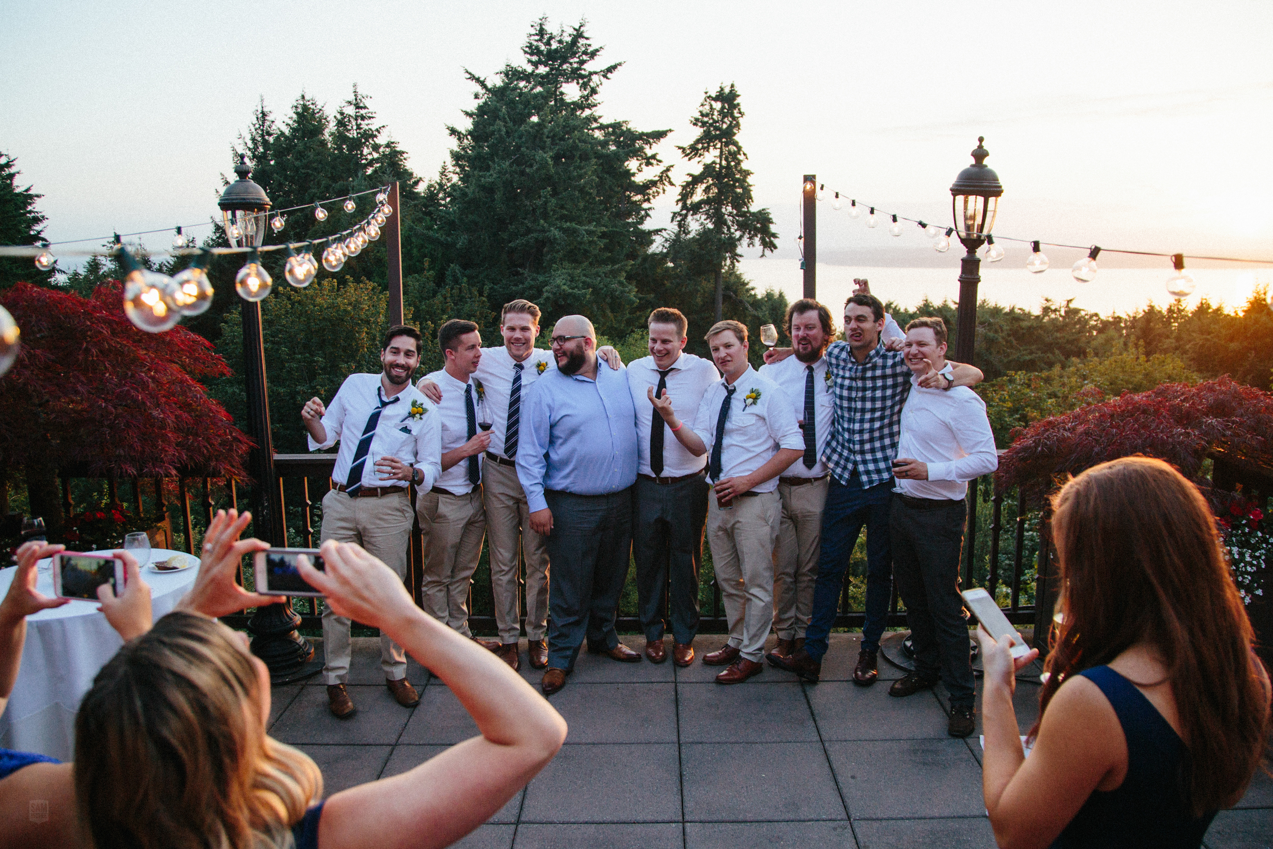 7-Reception-256.jpg