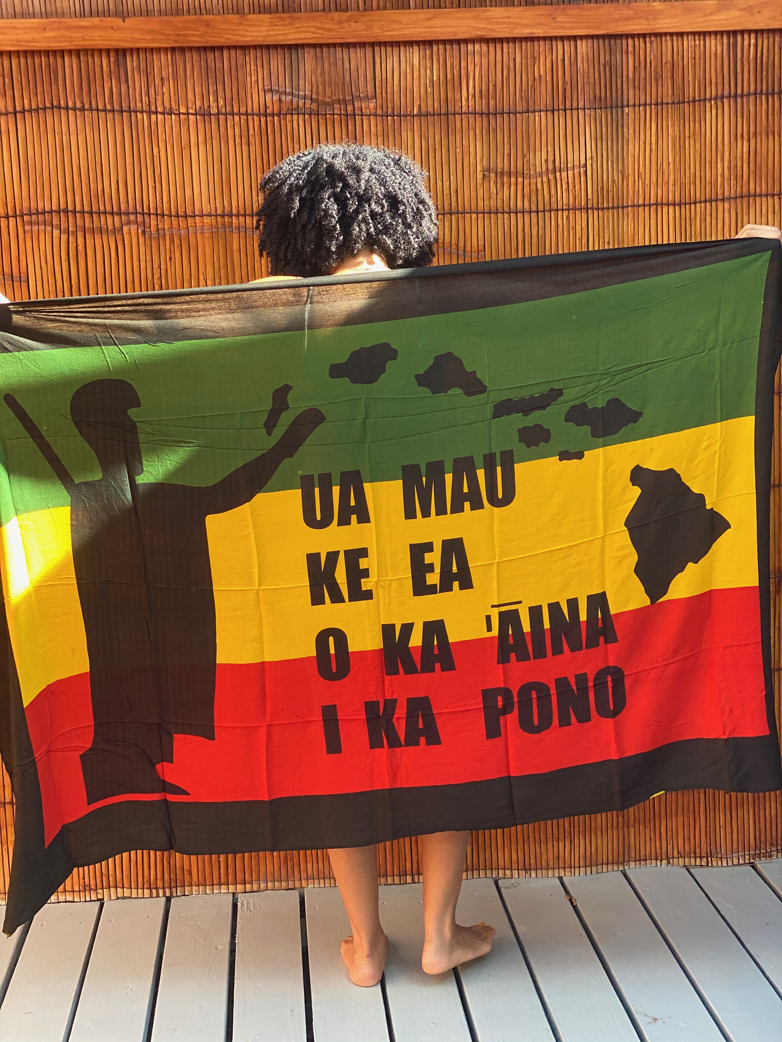 Islands King Kamehameha Standard Sarong