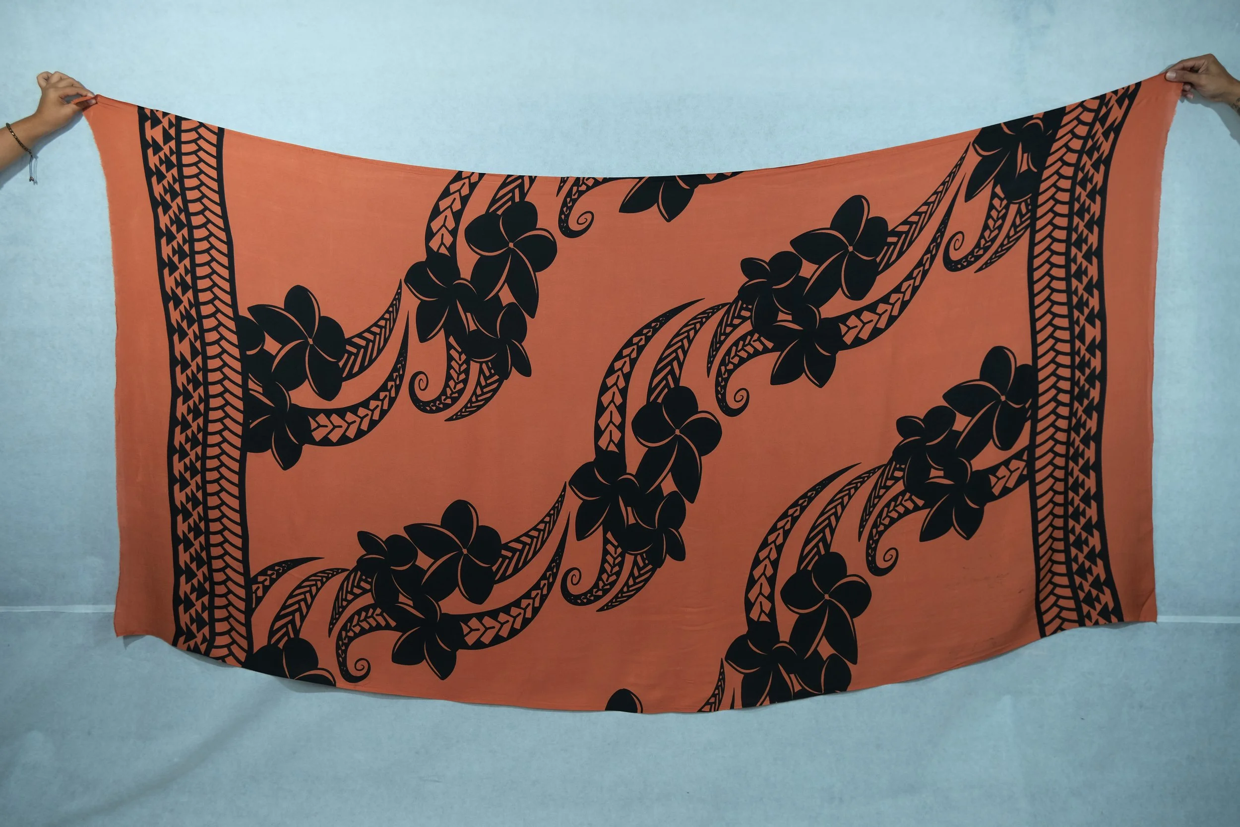 PLUS SIZE PLUMERIA TATTOO WB-RUST-BLACK.JPG