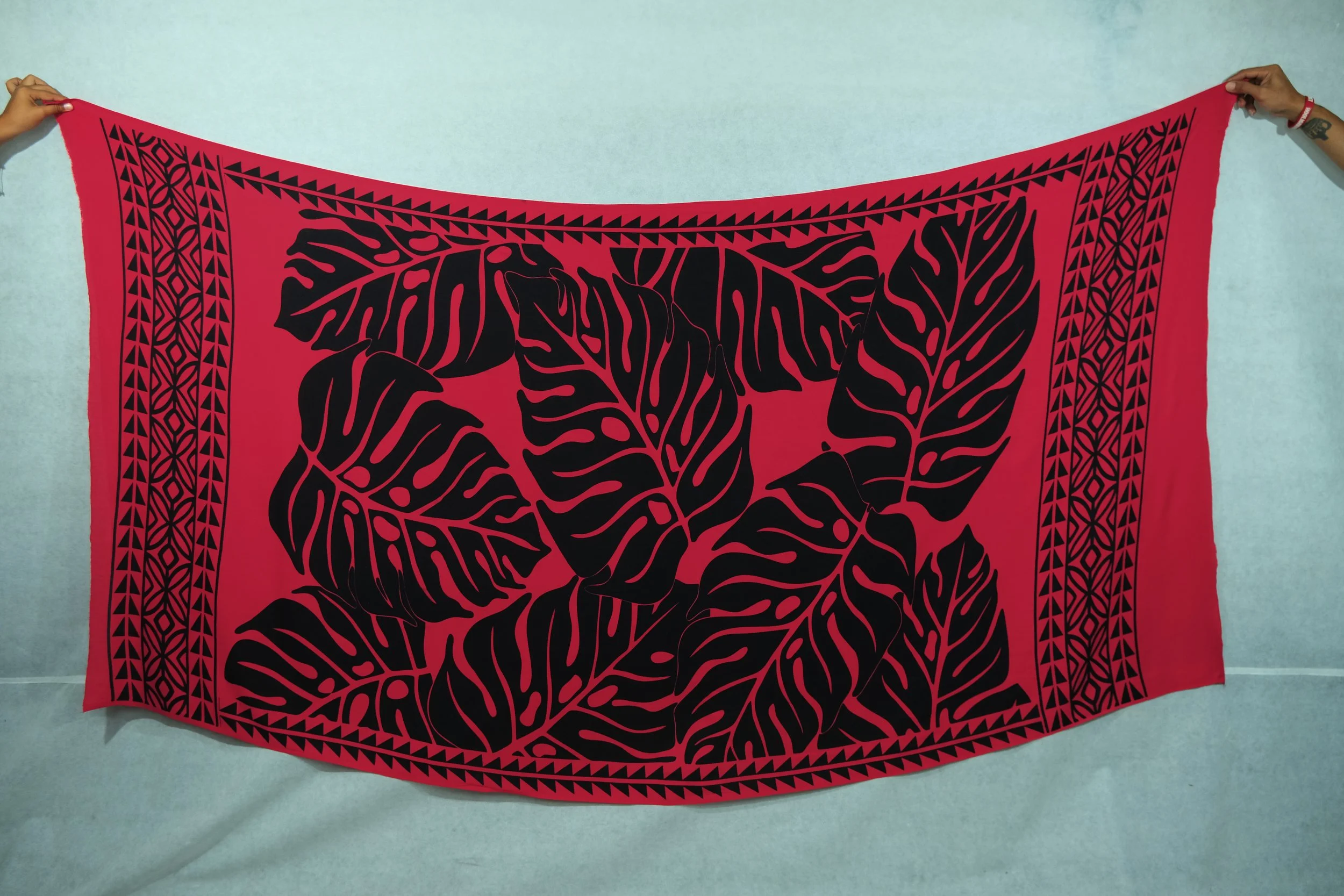 PLUS SIZE MONSTERA WBORDER-RED-BLACK.JPG