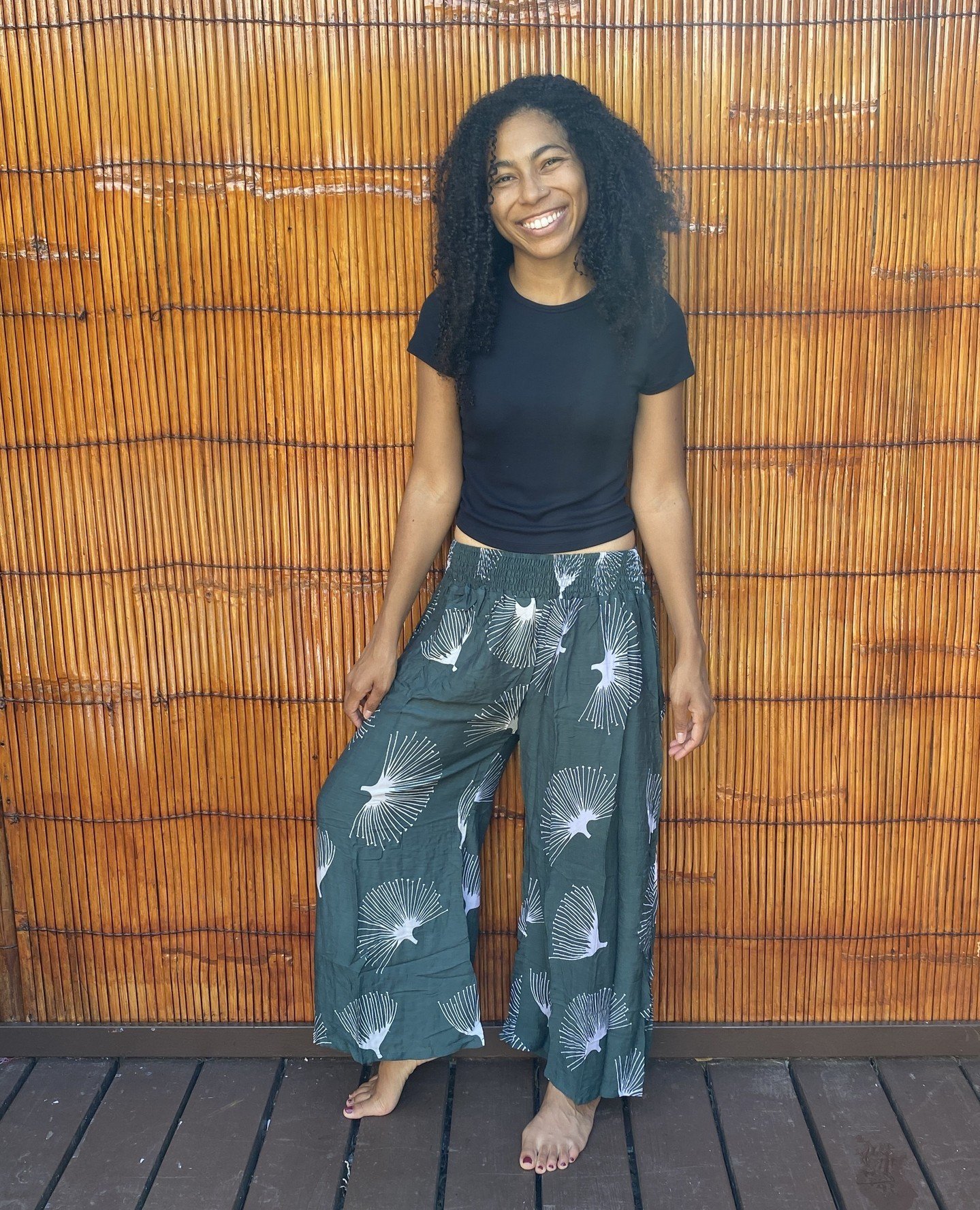 4 Days till Christmas... What are you going to wear?⁠
.⁠
How about some Cozy Haleiwa Pants? ⁠
.⁠
.⁠
⁠
#casualmovements #ハワイ#hawaii #808 #hawaiilife #paradise #islandlife #clothing #apparel #hawaiifashion #clothes #outfit #casualstyle #womensfashion #