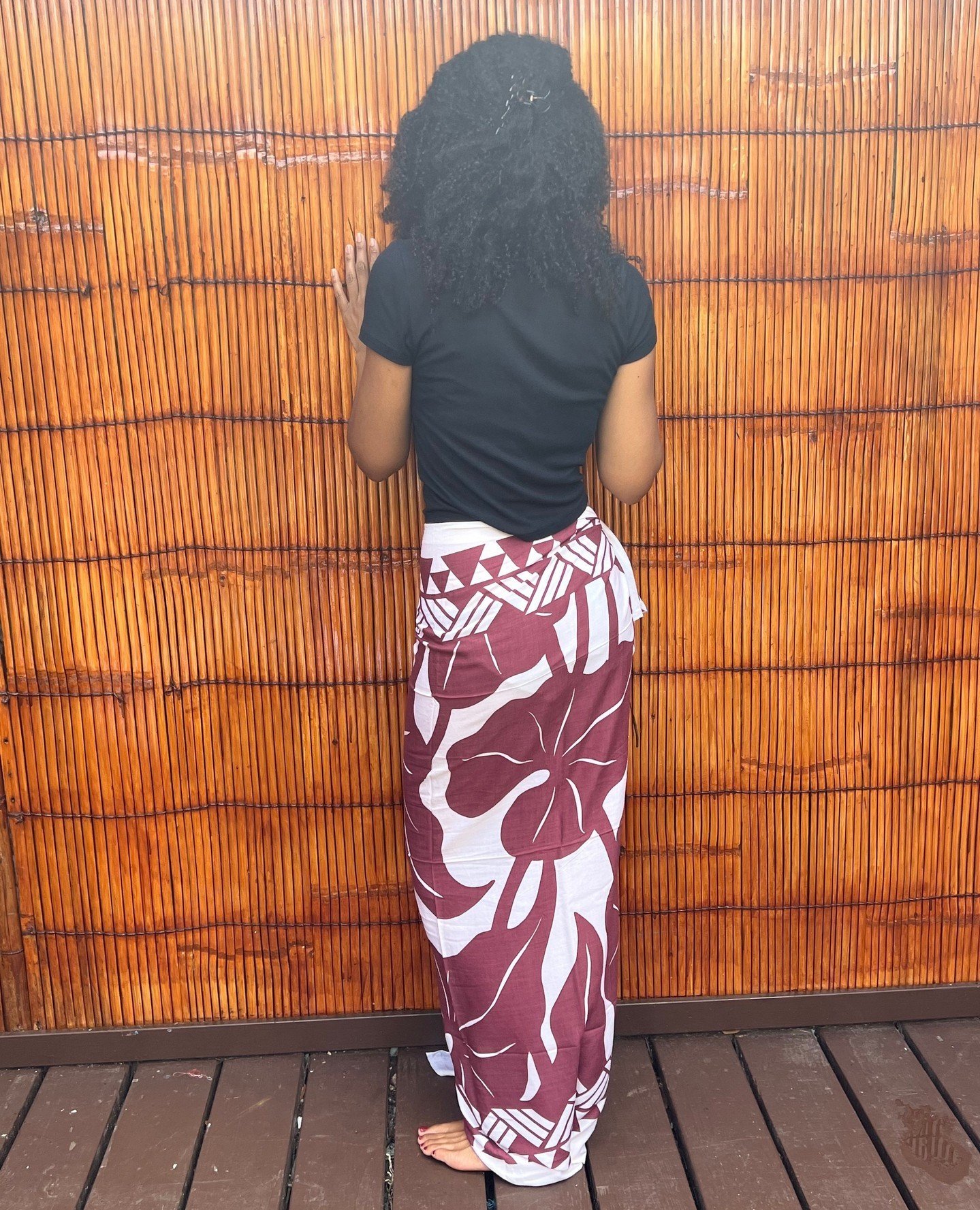 Tiz the season of Maroon ✨️⁠
.⁠
.⁠
.⁠
.⁠
⁠
#casualmovements #sarongs #sarong #pareo #pareos #lavalavas #pareu #tupenu #pare&ocirc; #par&eacute;o #パレオ #ハワイ #hawaiilife #paradise #islandlife #beachwear #hawaiifashion #resortwear #fallseason #hawaiianst