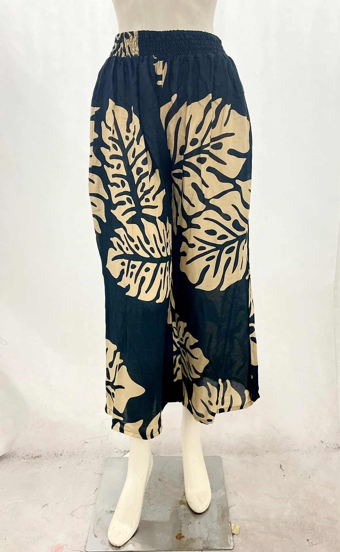 HALEIWA PANT-MONSTERA-BLACK-TAN.jpg