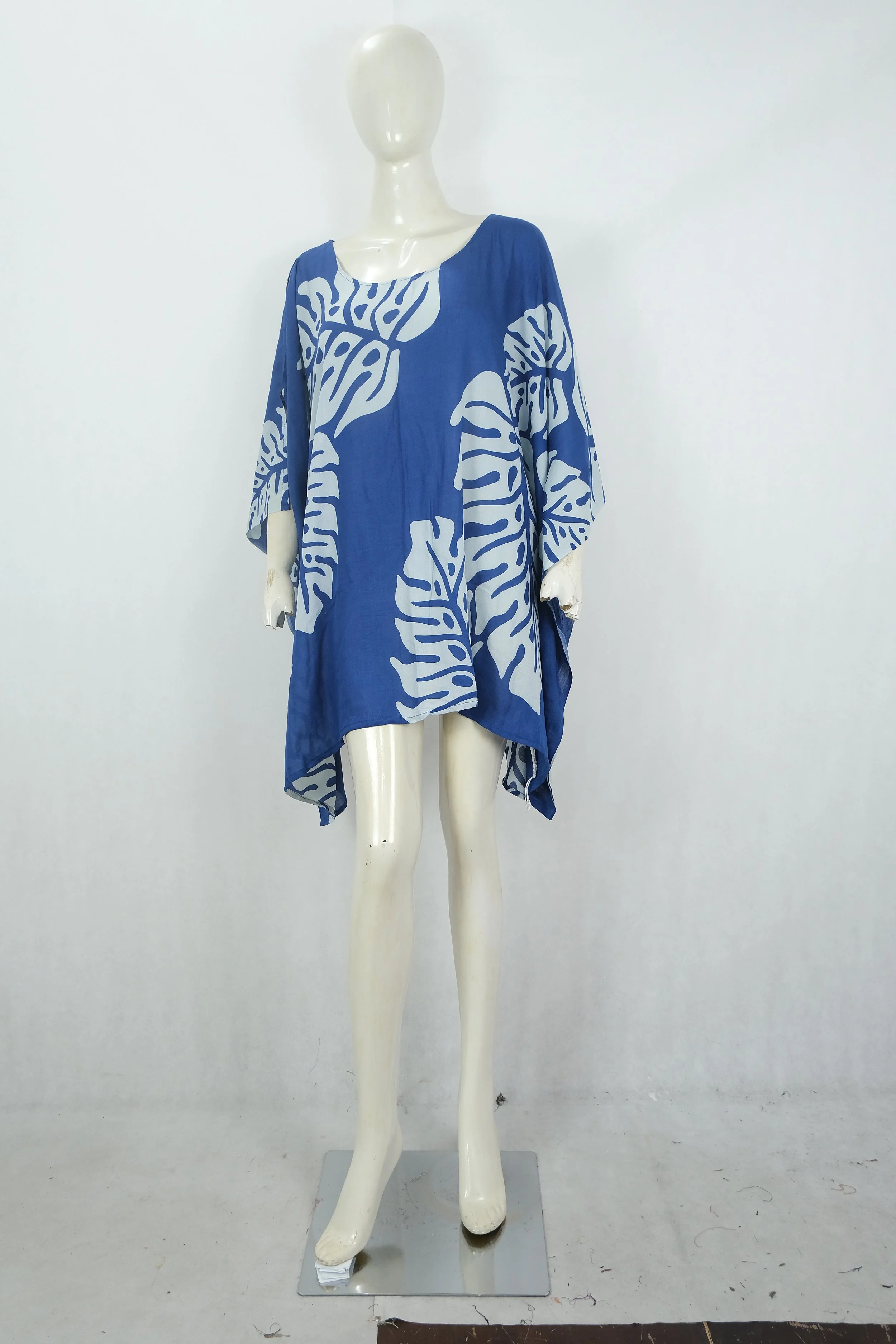 TURTLE BAY TUNIC-MONSTERA-2119 CP-BRIGHT WHITE.JPG