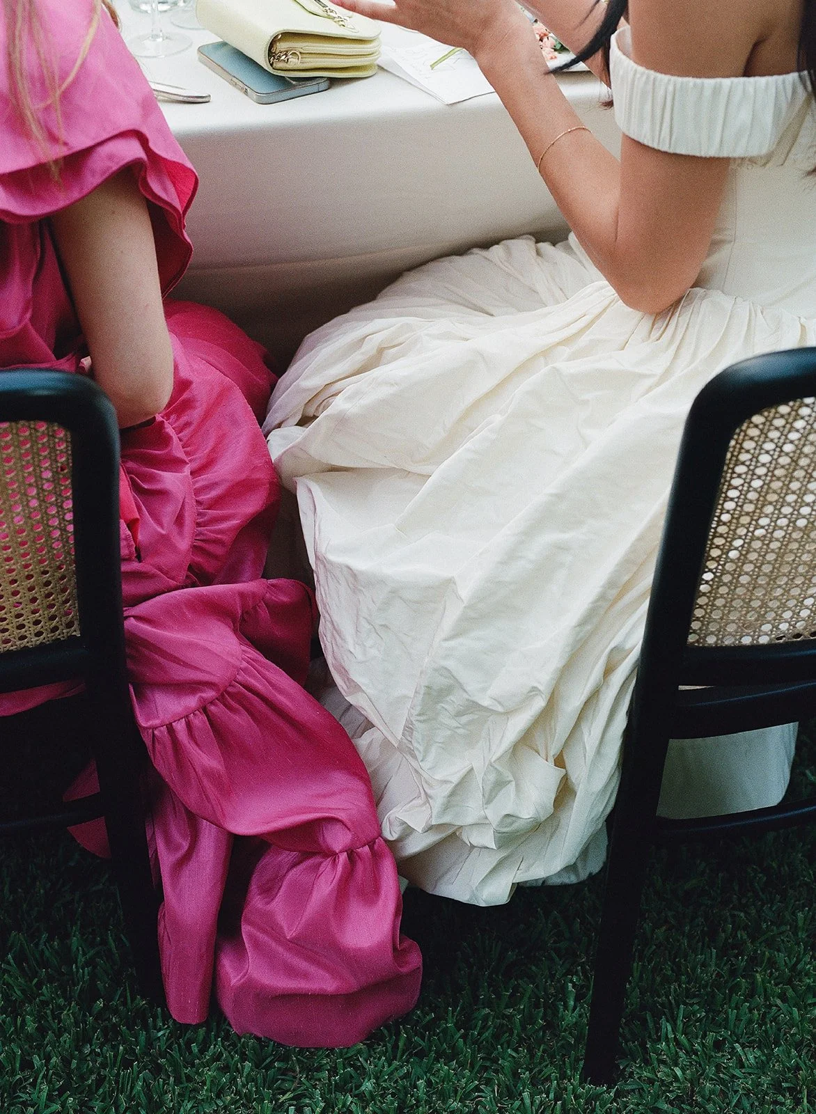 Bride wears Cinq wedding gown to her Los Angeles, California wedding.