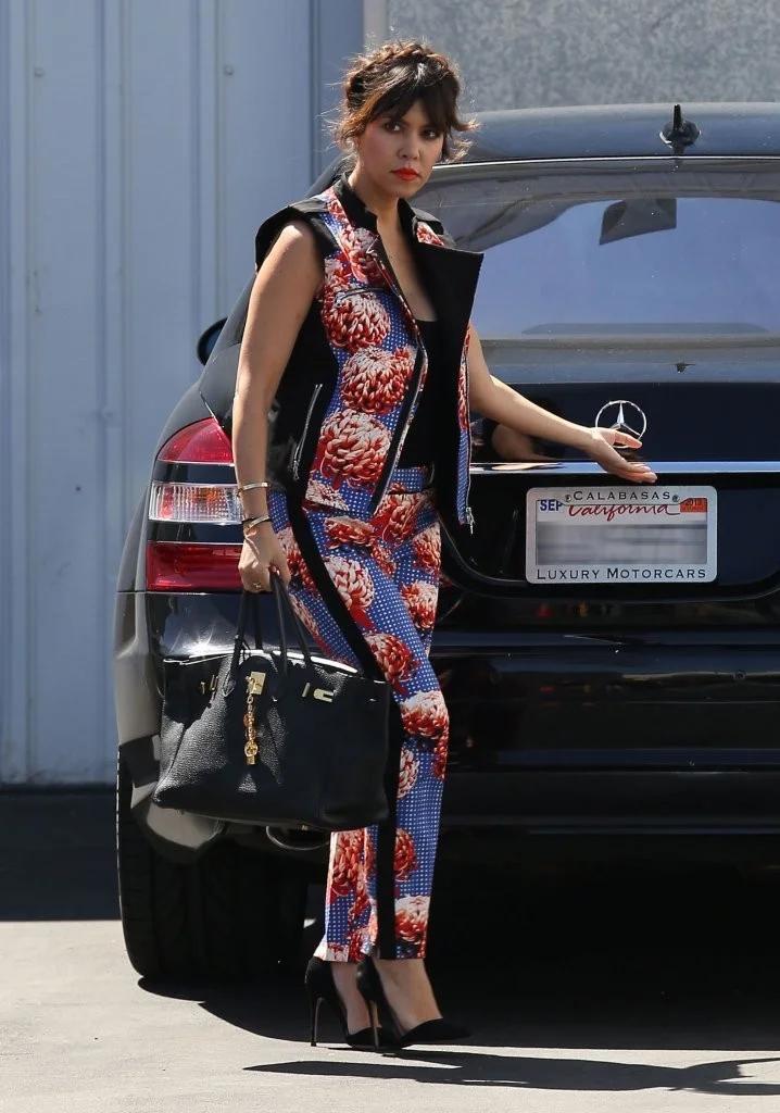 Kourtney+Kardashian+Outerwear+Vest+eTSUbfpuNHhx.jpg