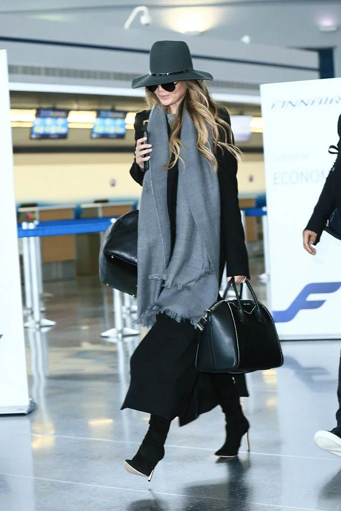chrissy-teigen-street-style-monica-rose_023.jpg