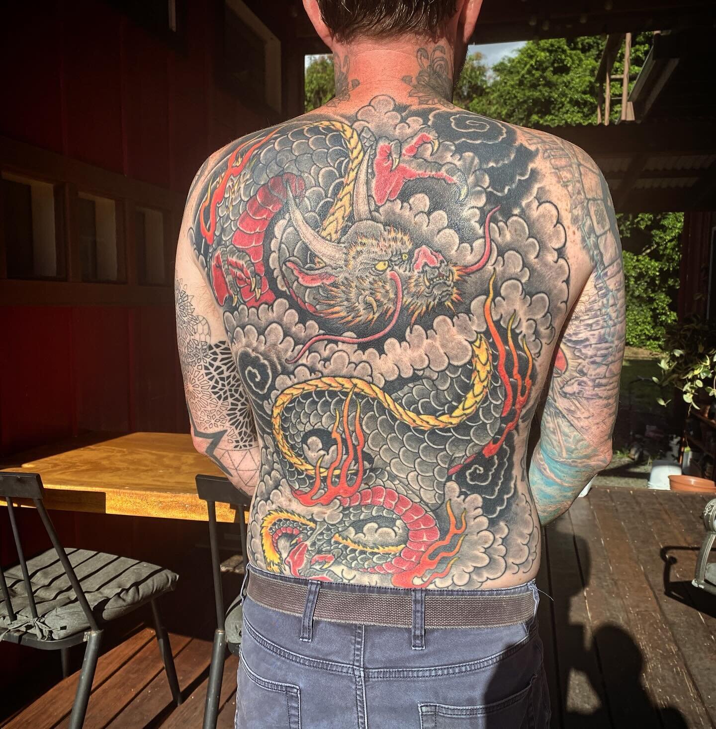 Snapped a healed pic of this back piece/cover up on @hexappealclothing by @kristinlowerytattoos Thanks friend! 🌞 
.
.
.
#backpiecetattoo #dragontattoo #hawaiitattoo #hawaiitattooartist #hilotattoo #healedtattoo #konatattooartist #bigisland #bigislan