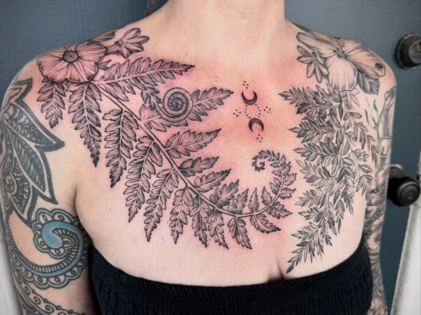 Half healed, half fresh chest piece for the lovely Lori 🥰 by @kristinlowerytattoos 
.
.
.
#ferntattoo #botanical #botanicaltattoo #hawaiitattoo #hilotattoo #bigislandtattooartist #konatattoo #hawaiitattooartist #ladytattooers #womanowned #southseast