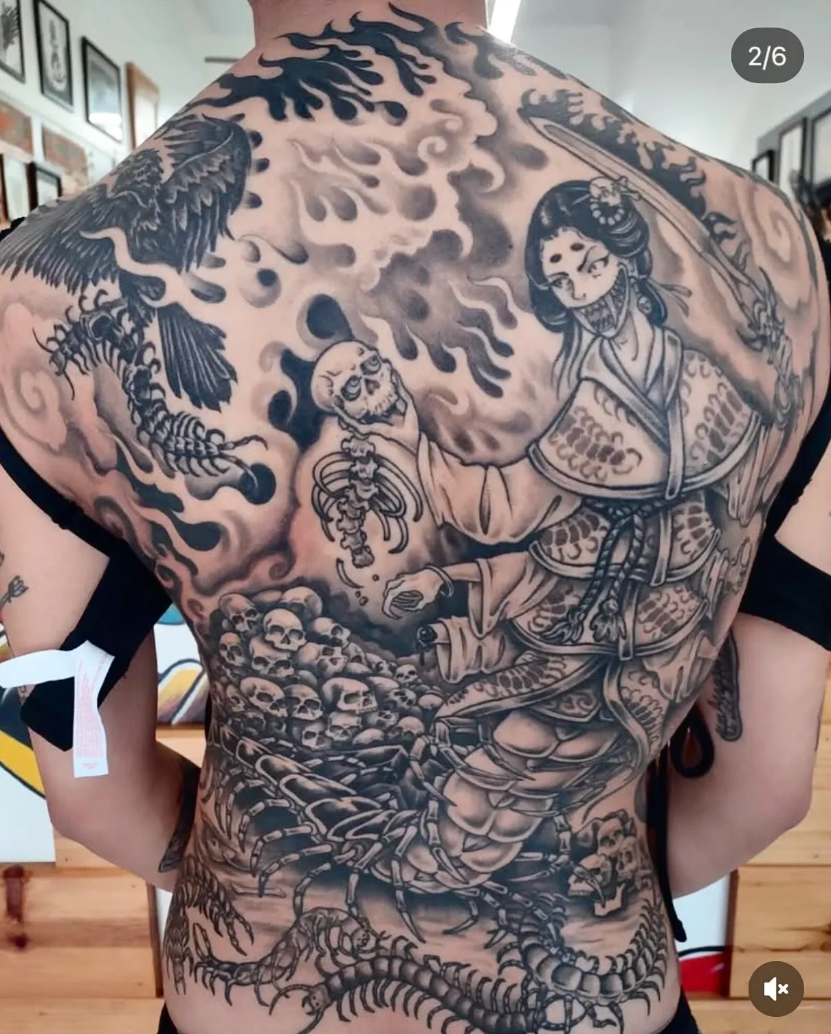 Bad ass back piece by @bigislandartist on our very own @miainkworld 🖤 
.
.
.
#backpiece #centipede #centipedetattoo #hawaii #hawaiitattoo #hawaiitattooartist #bigislandtattoo #hilo #hilotattoo #konatattoo #southseastattoohilo