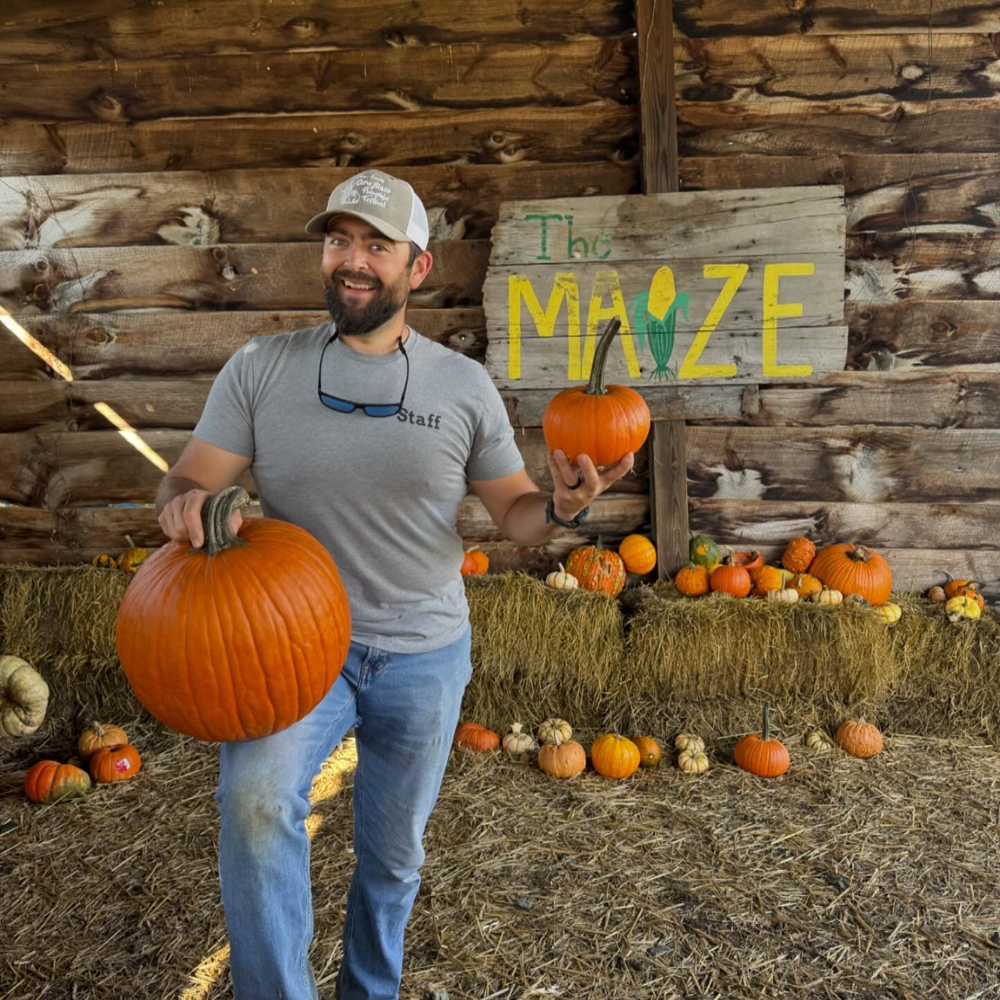 This is the LAST weekend to get your fall fix 🍁🎃🌽 To close out the season, we've got great deals on pumpkins! We will be here Saturday and Sunday from 10am-6pm! 👋 

#ashecountync #coolestcornerofnc #cornmaze #fallfun #ashecountynorthcarolina #ash