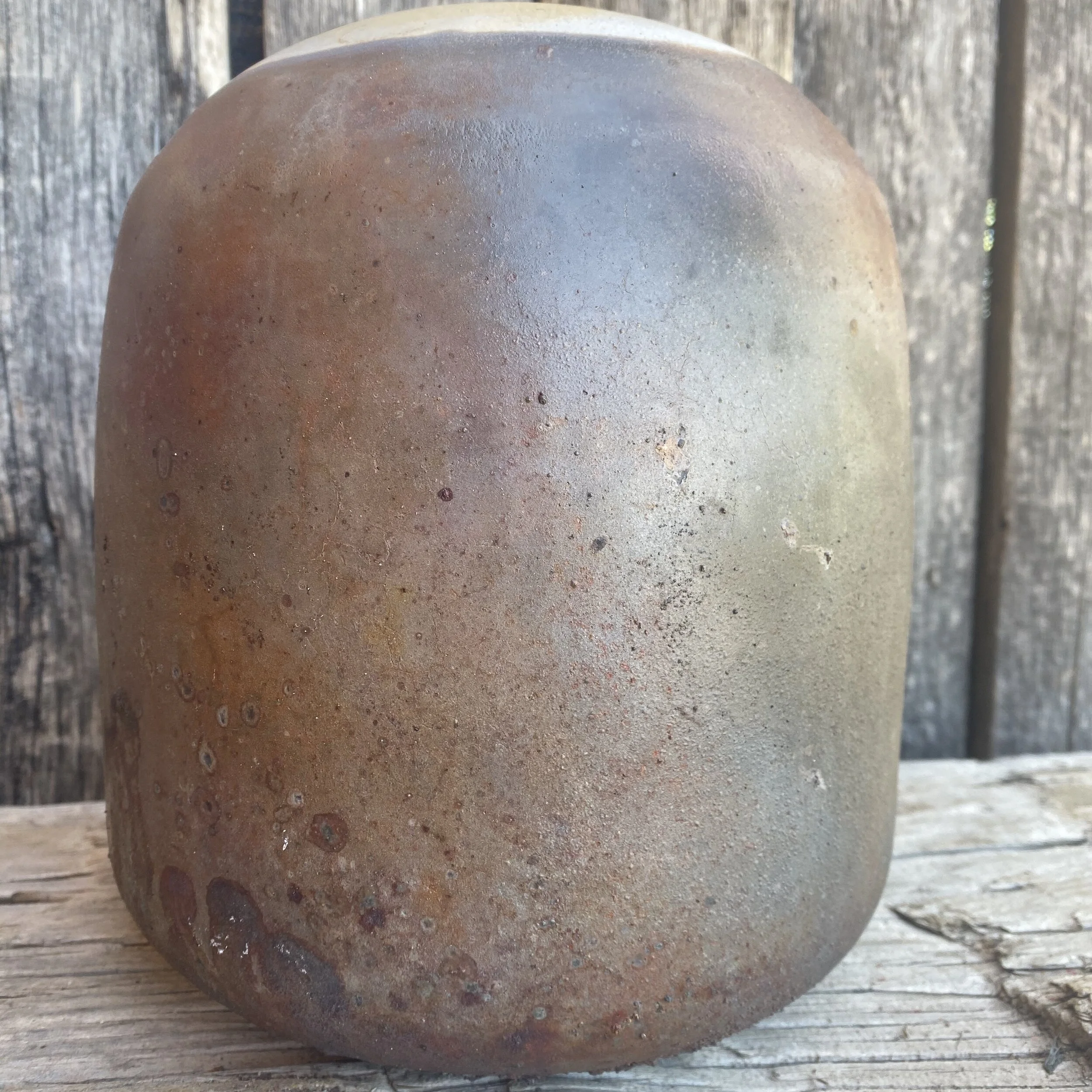 Round Bud Vase 4.JPG