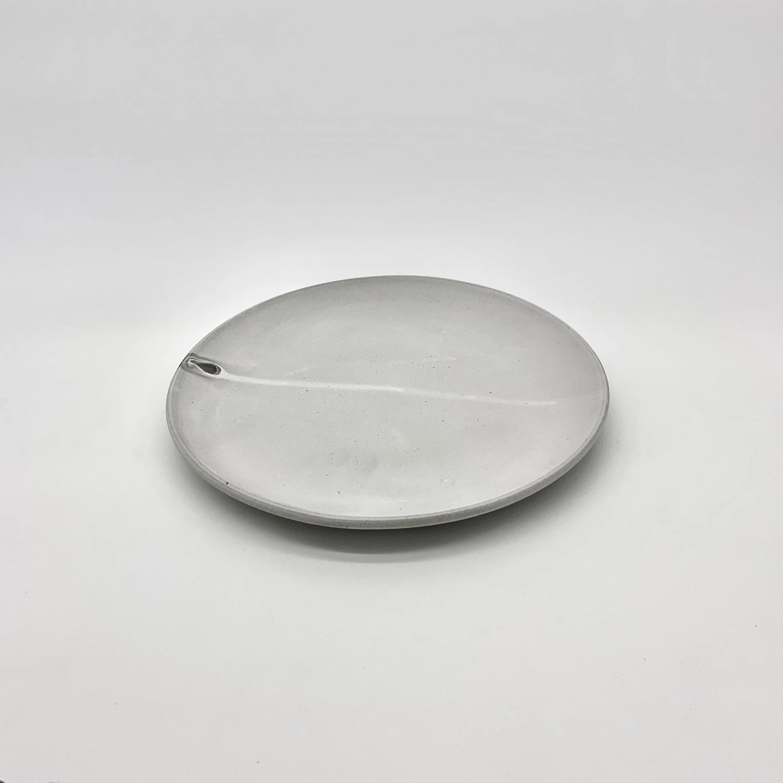 L minimalist plate white 3.jpeg