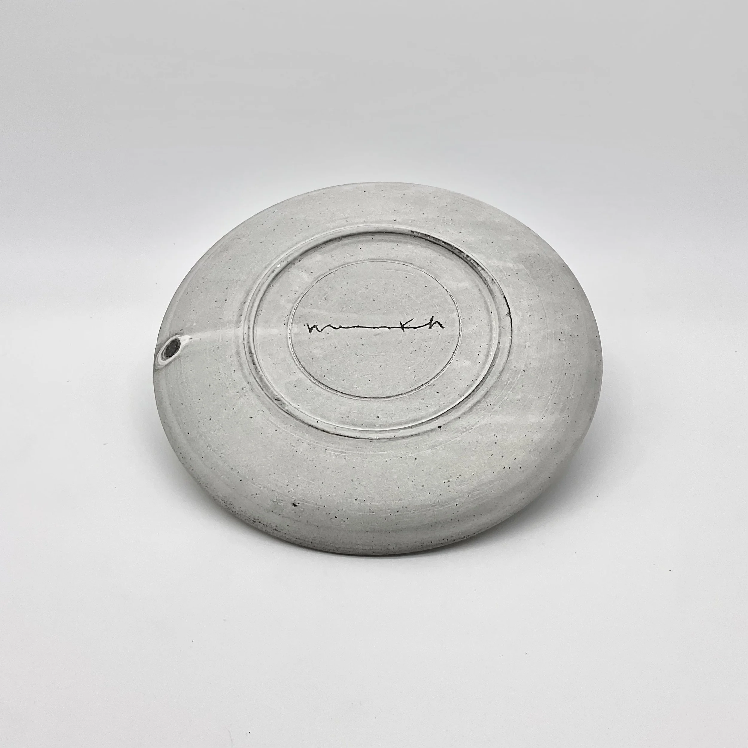 M minimalist plate white 2.jpeg