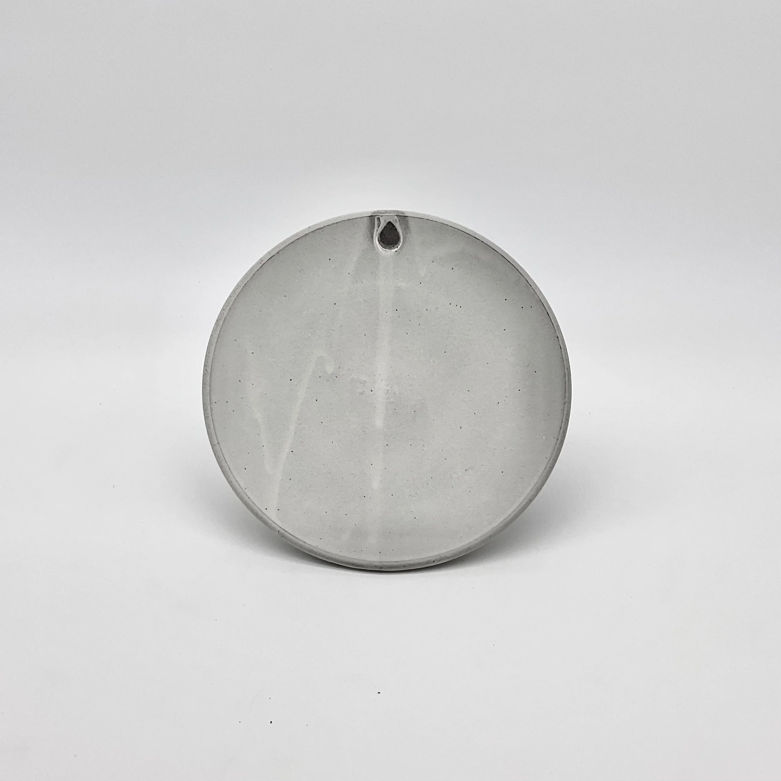 S minimalist plate white 1.jpeg