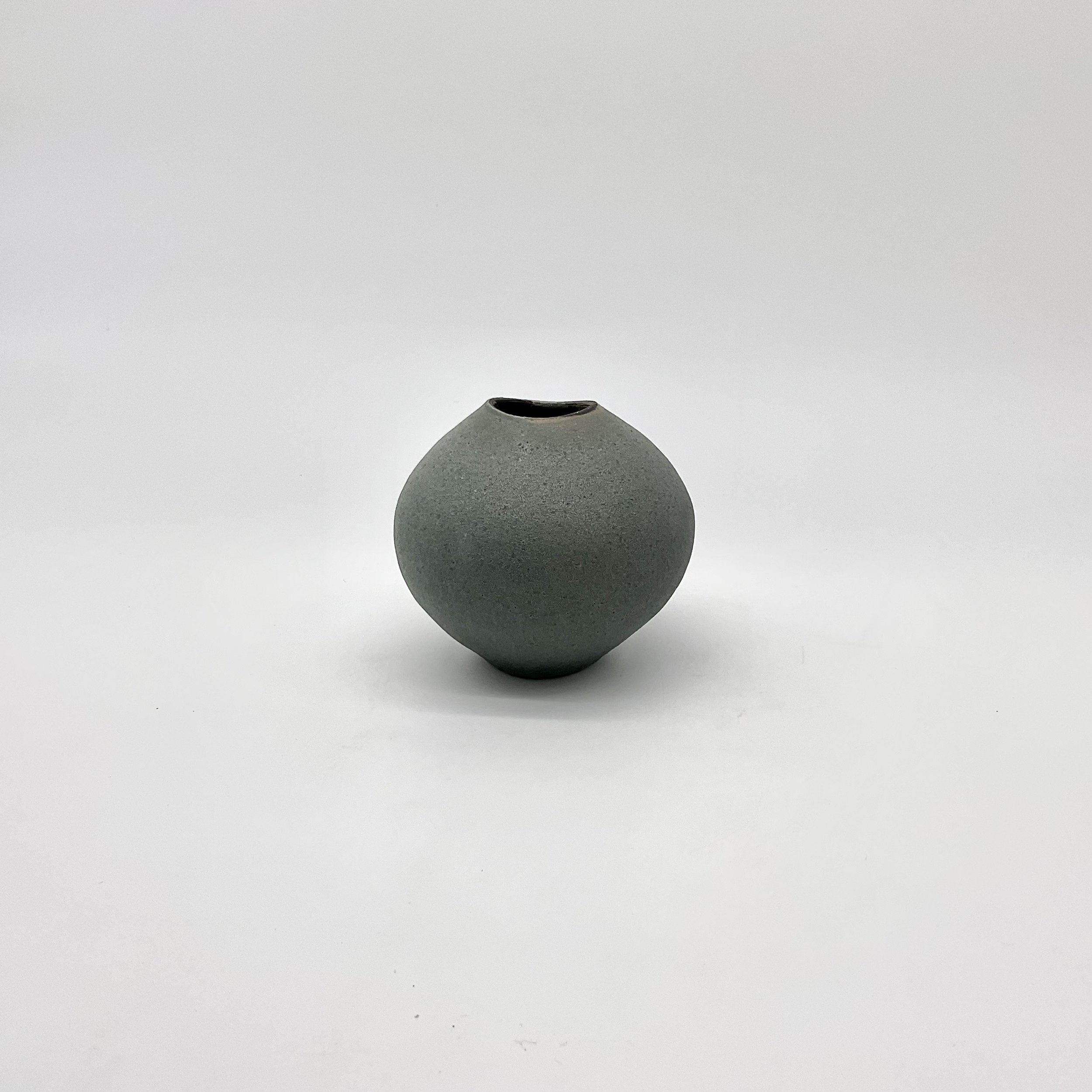 S bud vase grey 1.jpeg