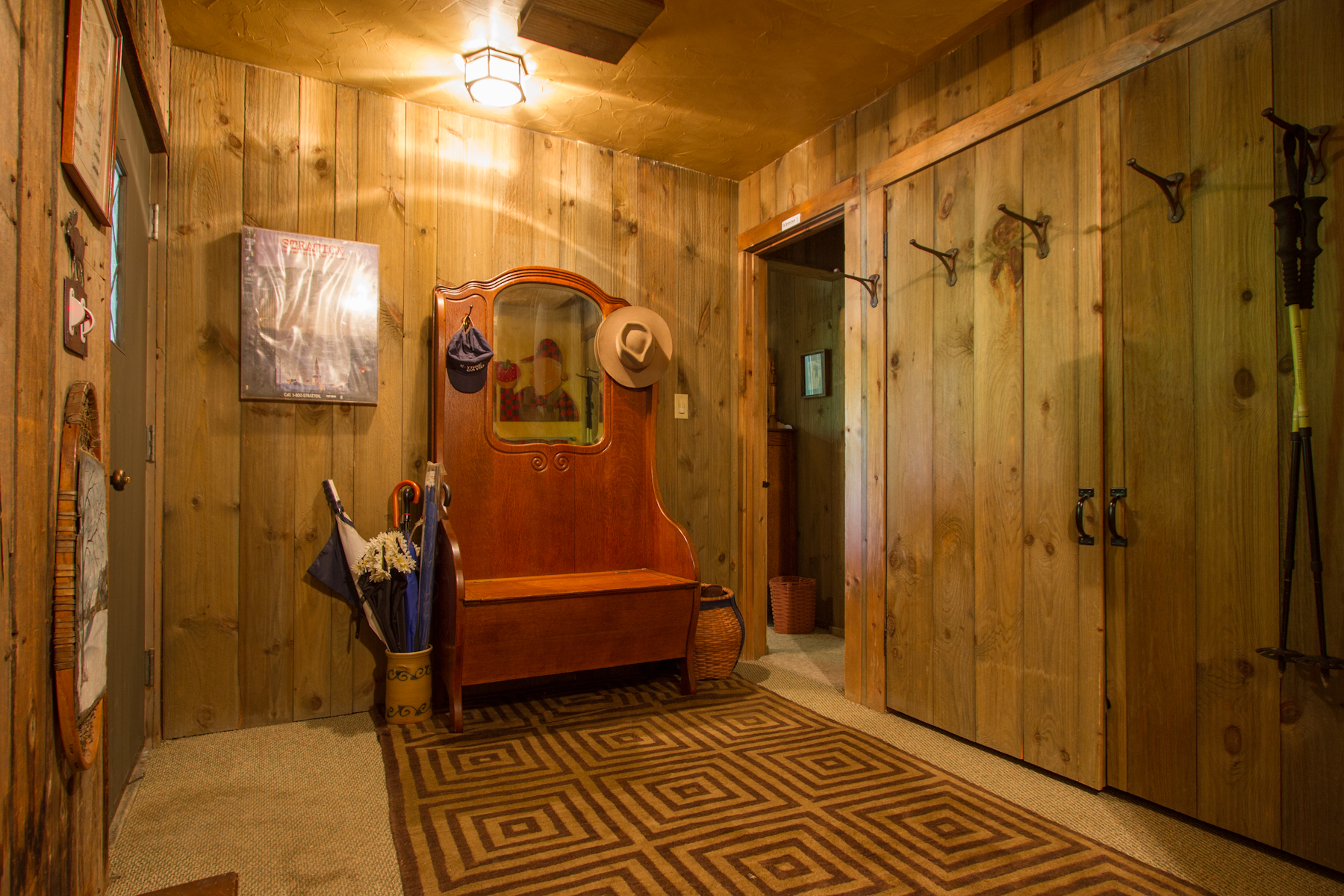 Mudroom (kick your shoes off here!)