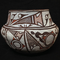 Unlike the rest of the nearly 375 ethnographic pots in the museum’s collection, this vessel is accompanied by a hand-drawn diagram. It’s titled “INDIAN POTTERY SYMBOLS, Interpreted by Pedro de Lemos, 1947.” 