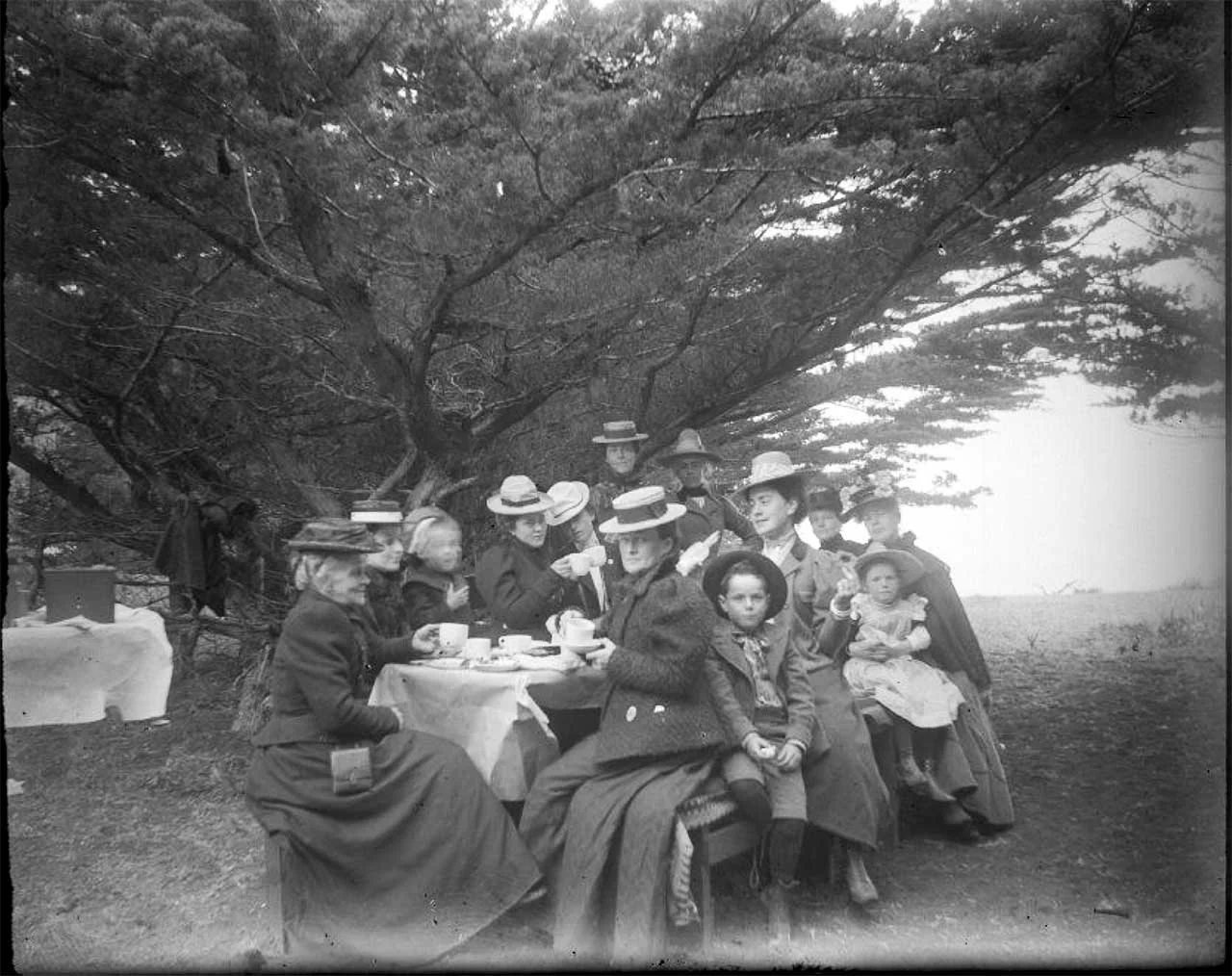 MothersDayGardenStroll3.jpg