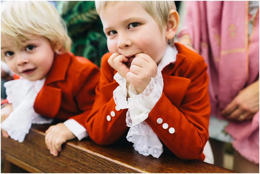 Kinder auf der Hochzeit