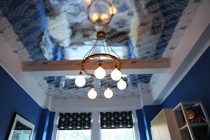 Wallpaper ceiling with modern chandelier 