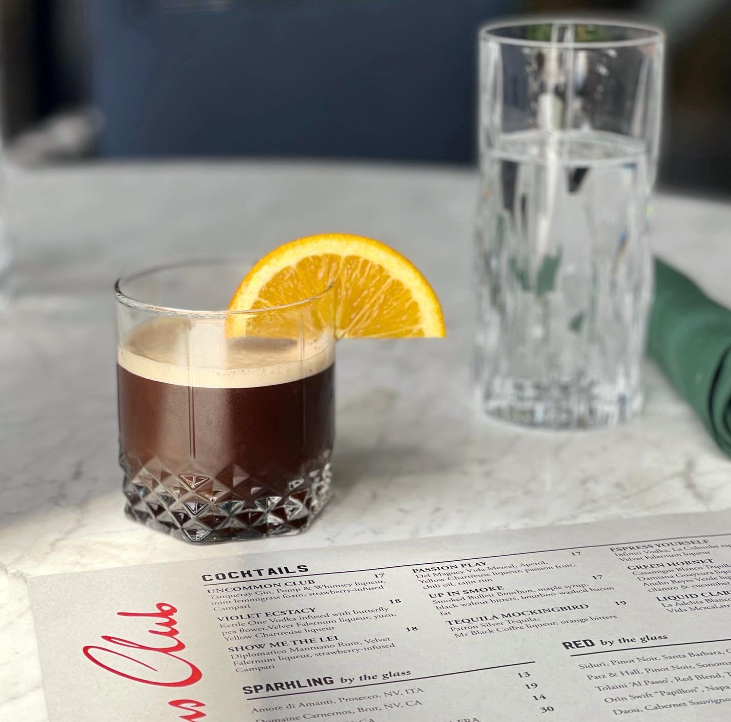 Tequila Mockingbird - not To Kill A Mockingbird 🥃
A delish cocktail to start the Sunday brunching. Yep! Branching out from Tequila on a rock. 
⏩ one of these to create a little whimsy in the Living Room? 
⏩ for immediate exporting to a jungle. Then 
