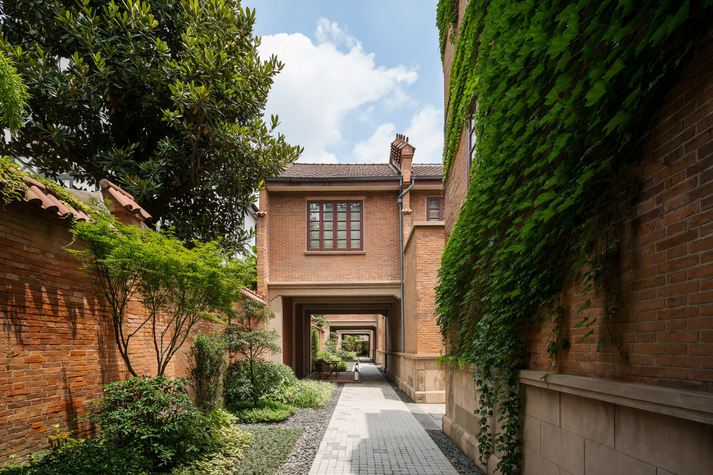 Capella Shanghai / Kokaistudios