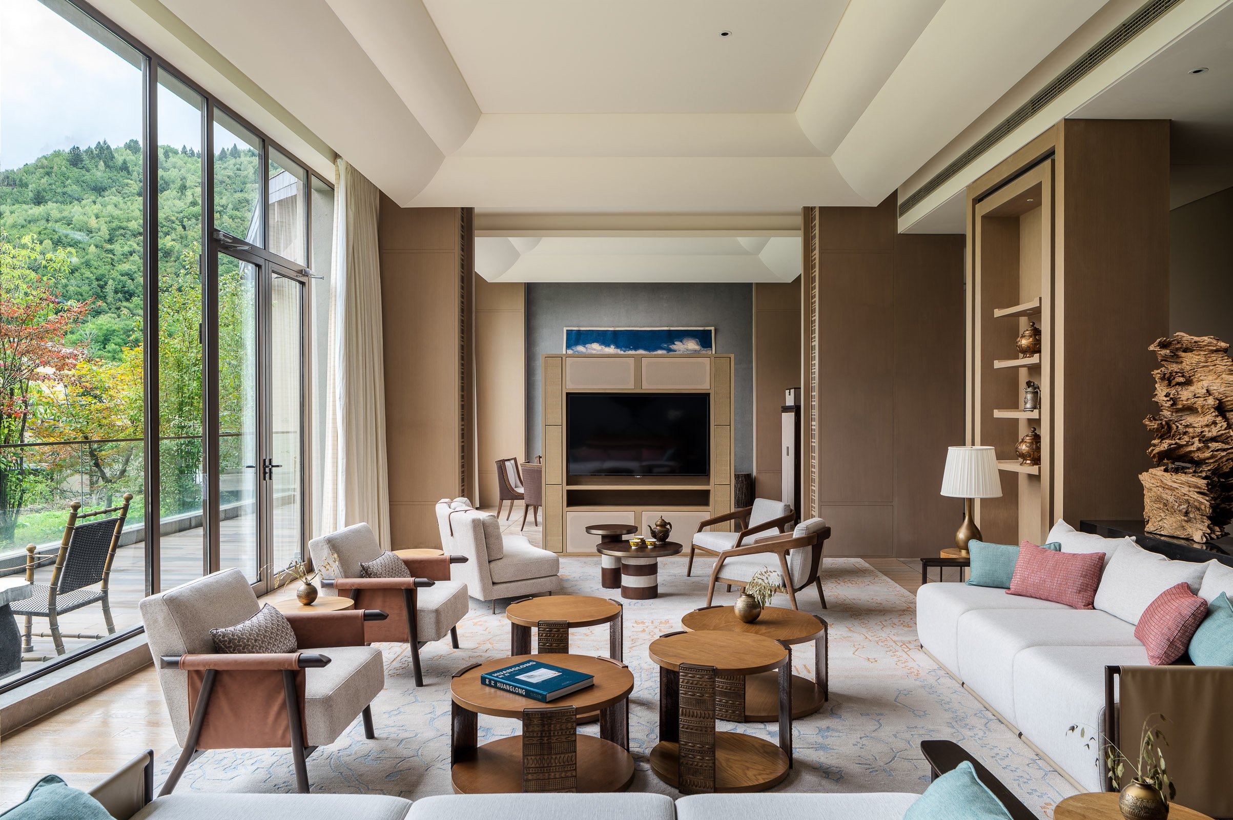 Conrad Jiuzhaigou / HBA